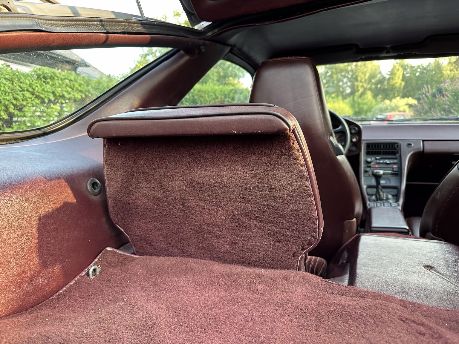 Innenraumfoto von 1985 Porsche 928 (51)