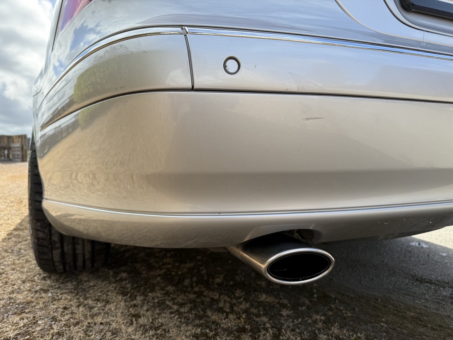 Exterior image of 2000 Mercedes-Benz CL 500