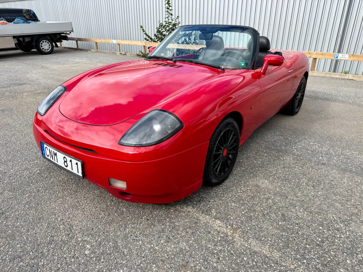 Exterior image of 1999 Fiat Barchetta cab. (1)
