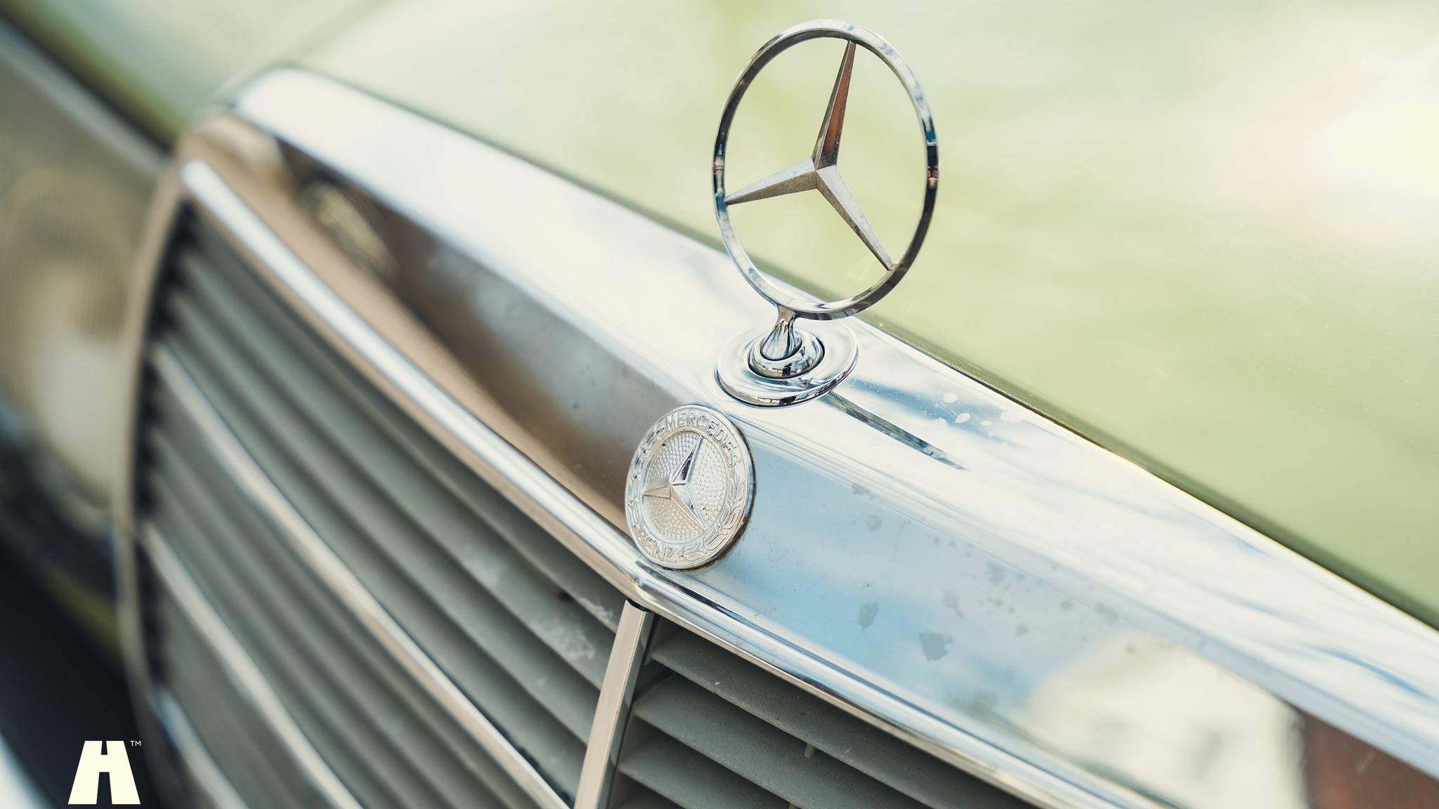 Exterior image of 1979 Mercedes Benz 230