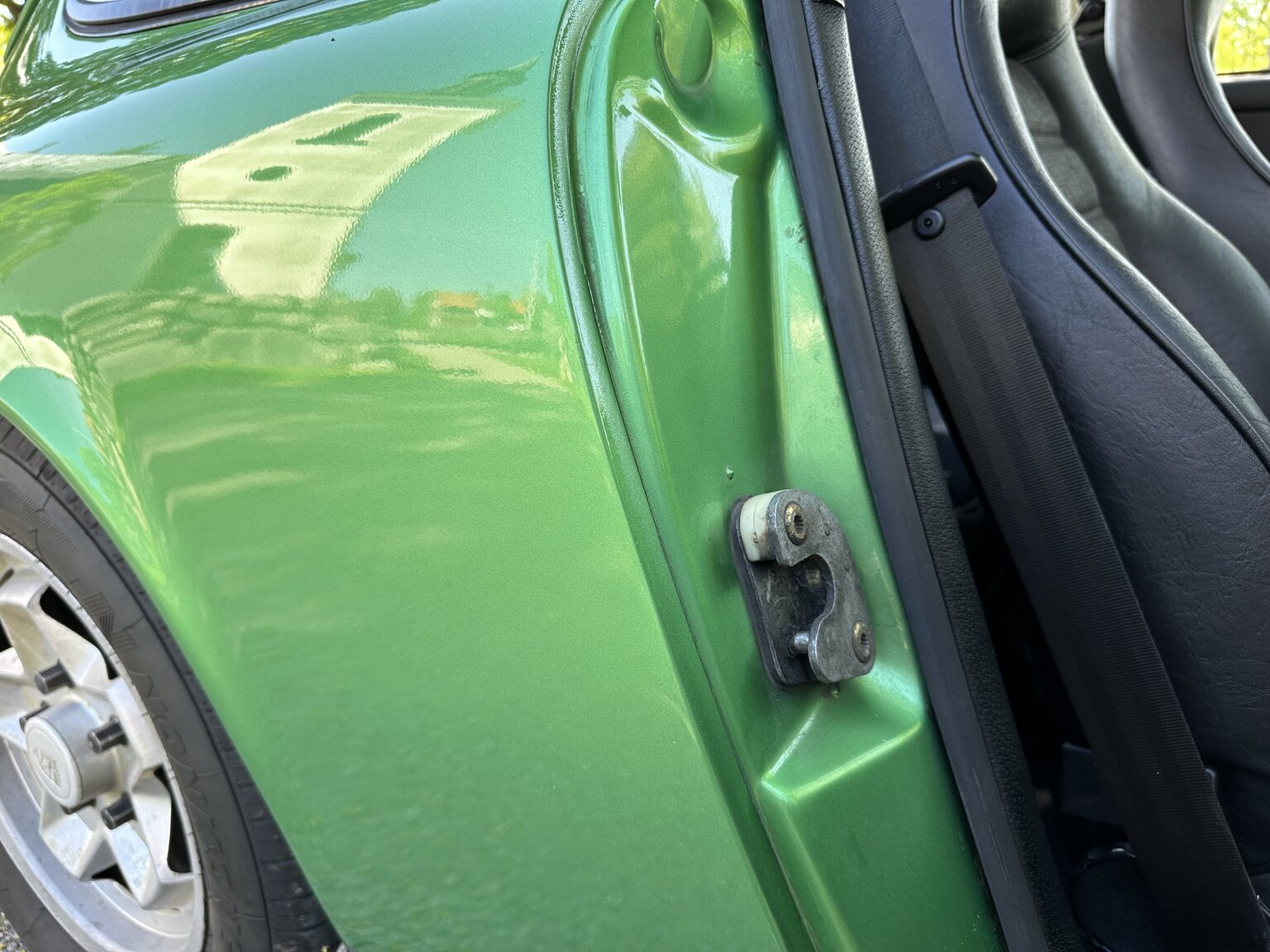Interior image of 1975 Porsche 911