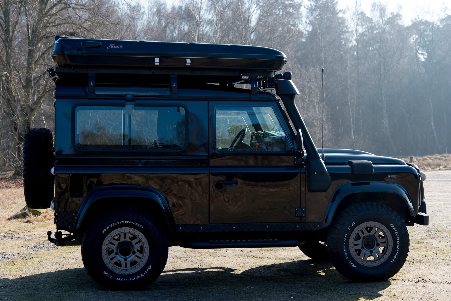 Exterior image of 2009 Land Rover Defender 90 2.4 TD4 4x4
