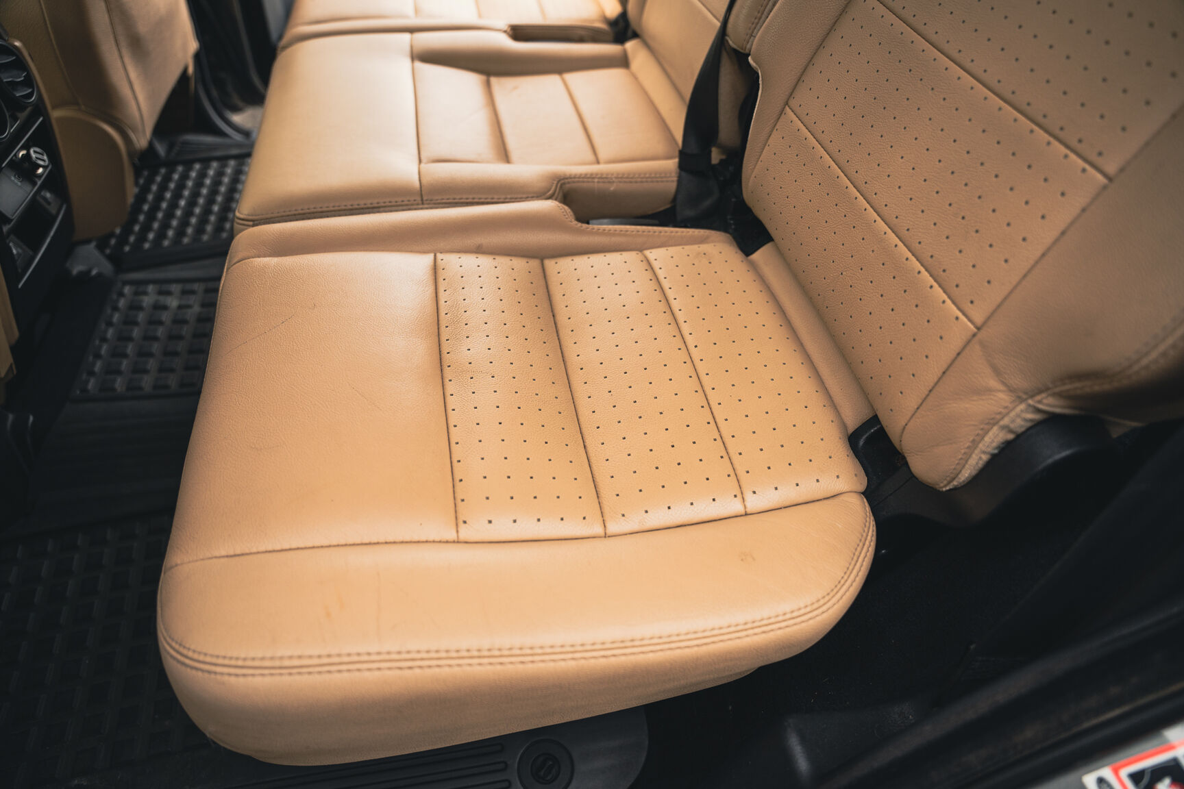 Interior image of 2008 Land Rover Discovery TDV6 SE (60)