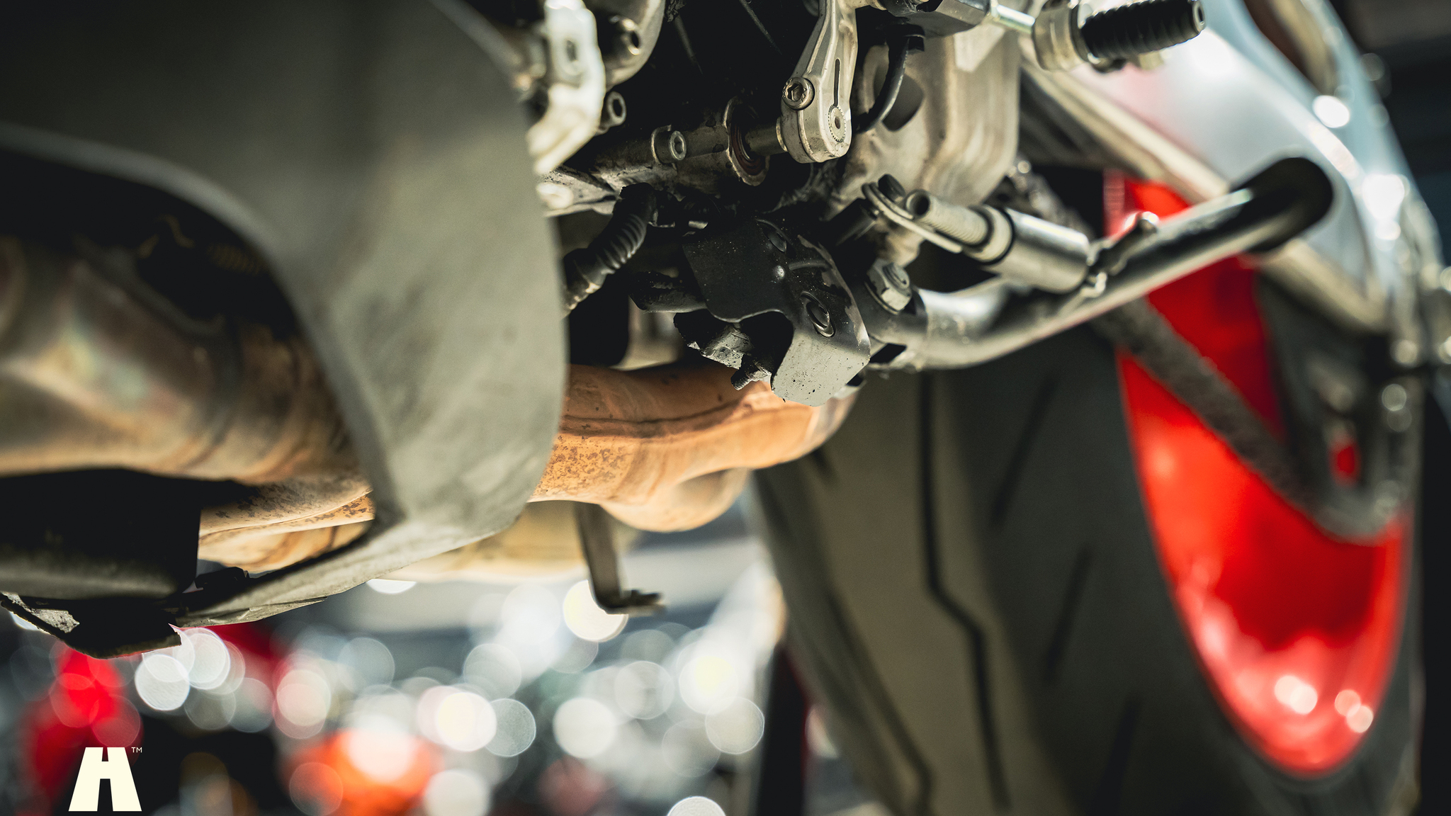 Image of 2016 Aprilia Tuono V4 Factory mechanics