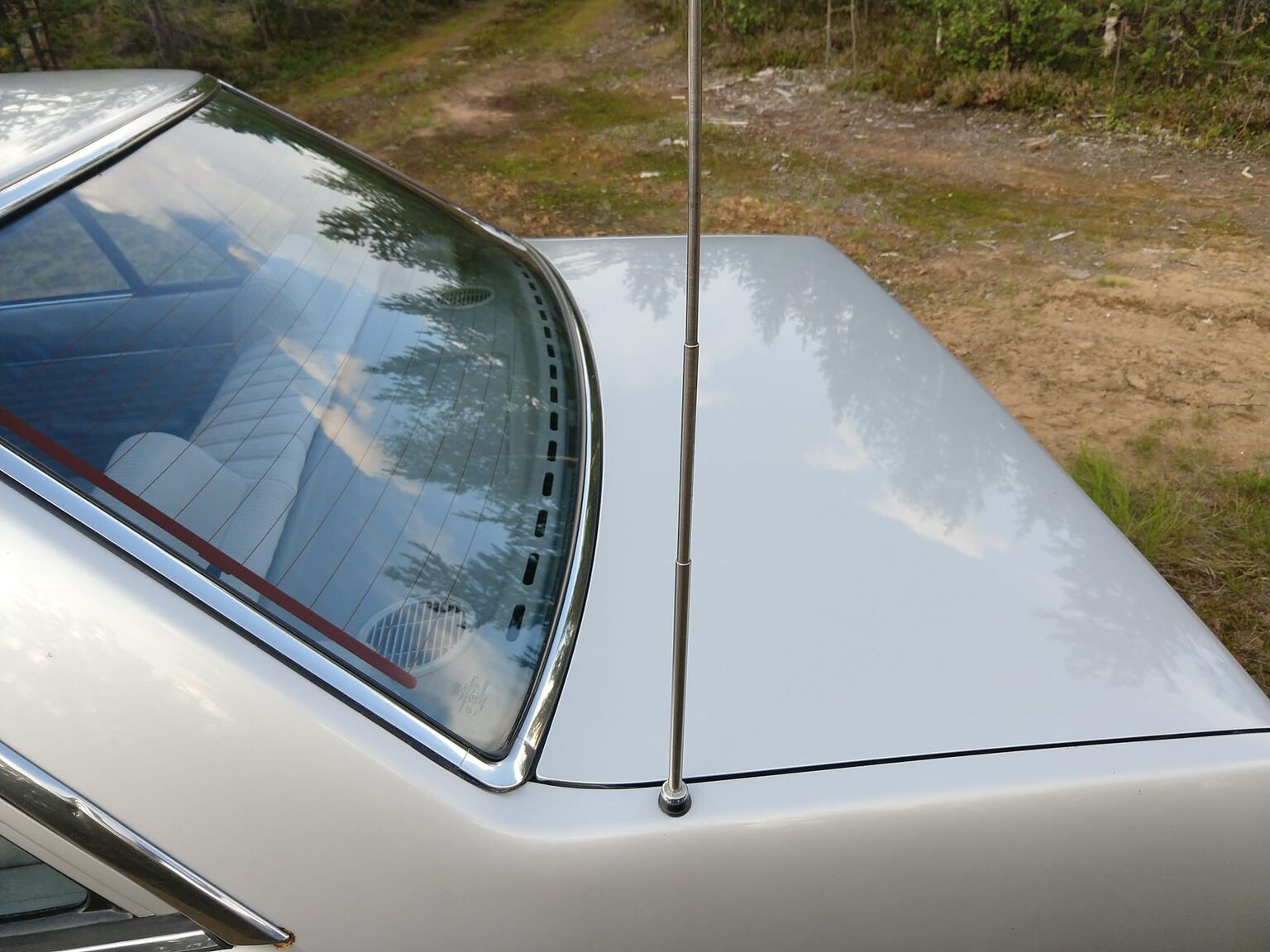 Exteriörbild på 1983 Datsun Laurel