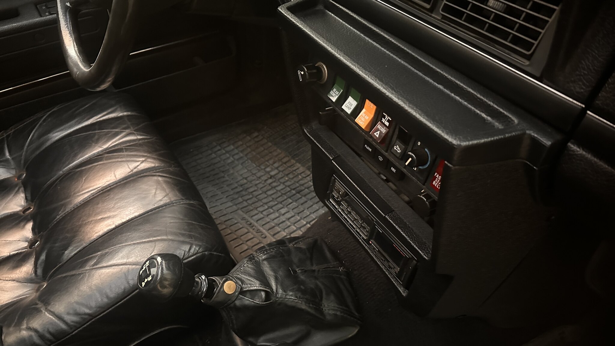 Interiörbild 1981 Volvo 244 GLE D6