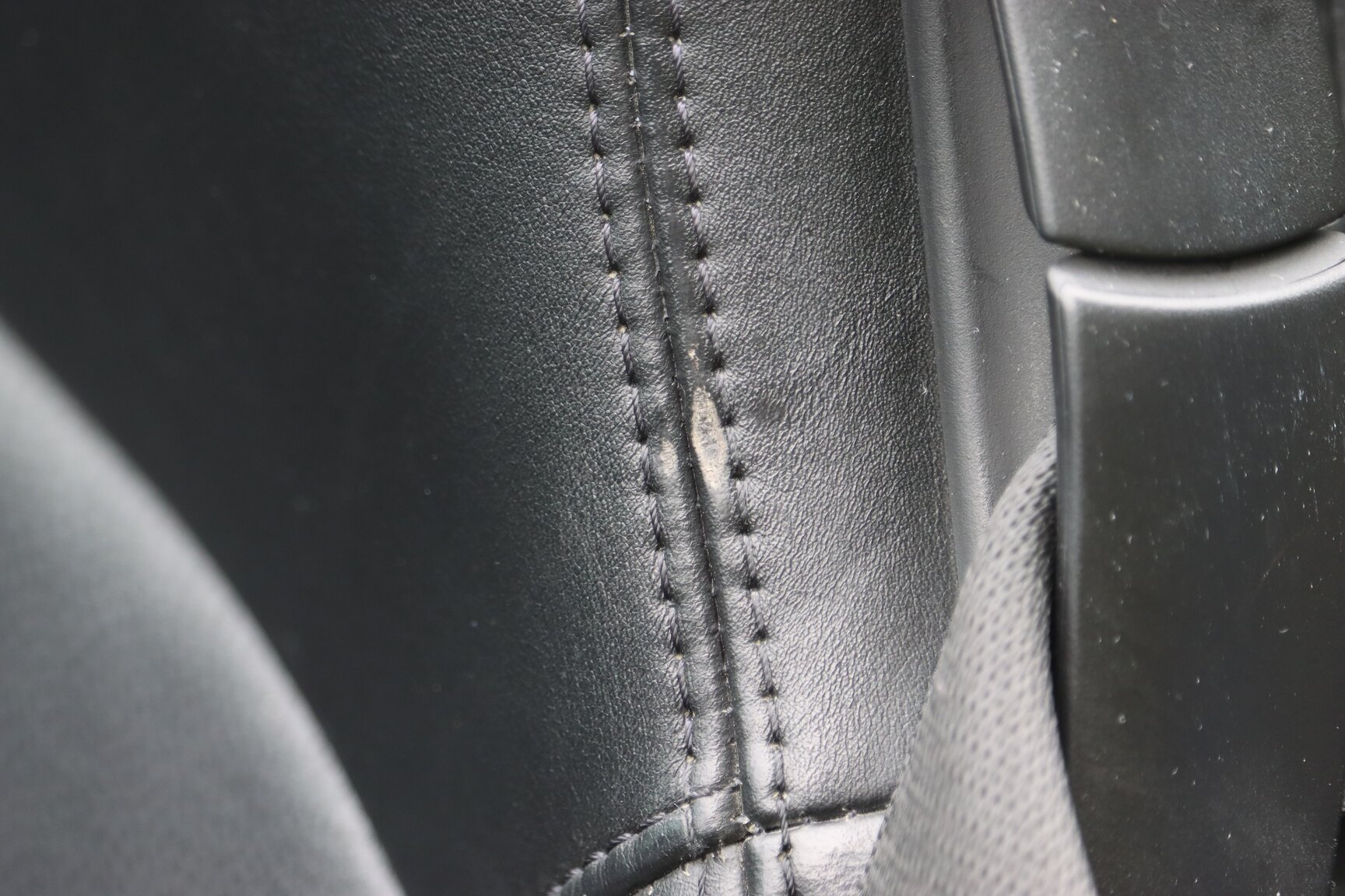 Interior image of 1999 BMW Z3 1.9i