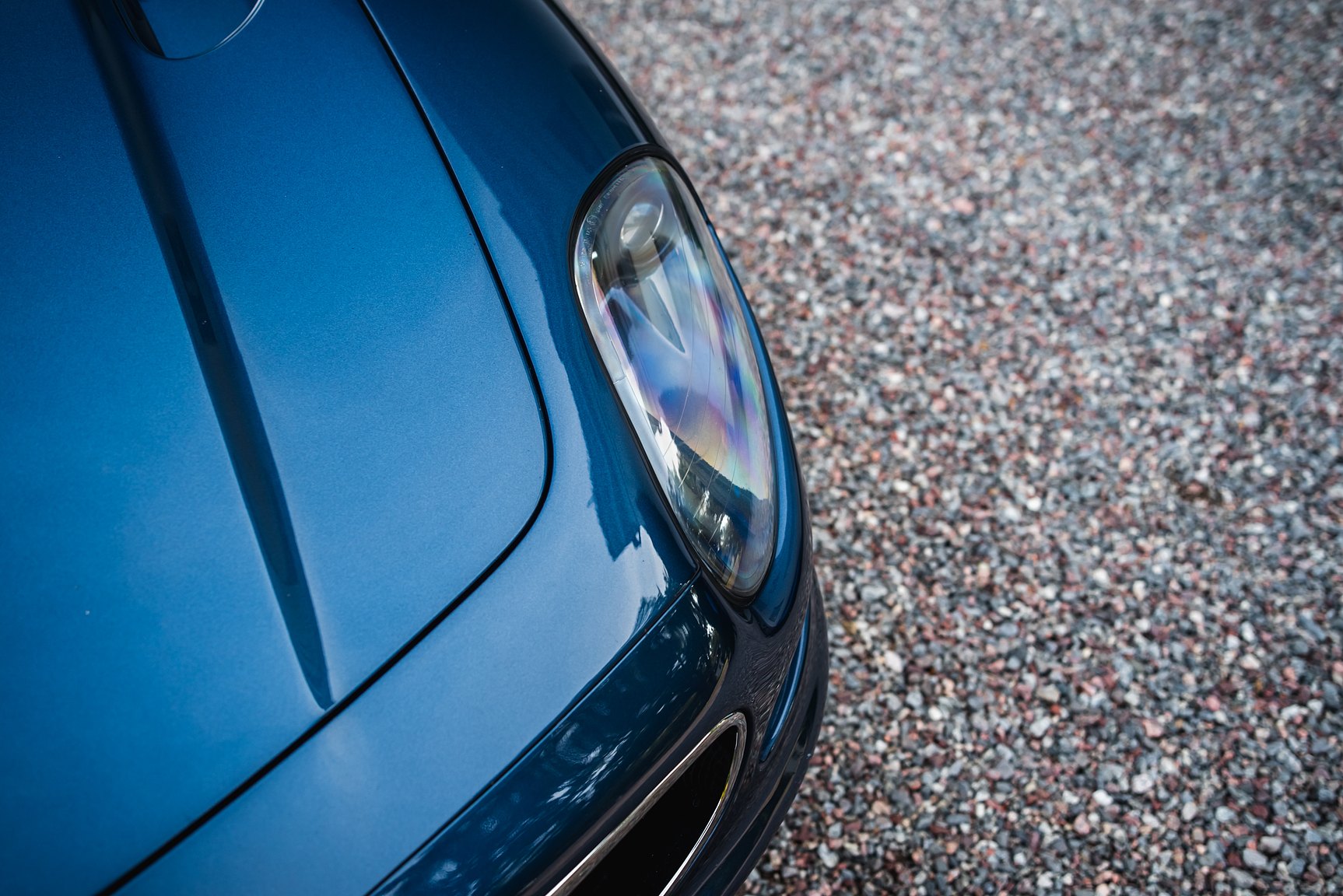 Exterior image of 2000 Maserati 3200 GT