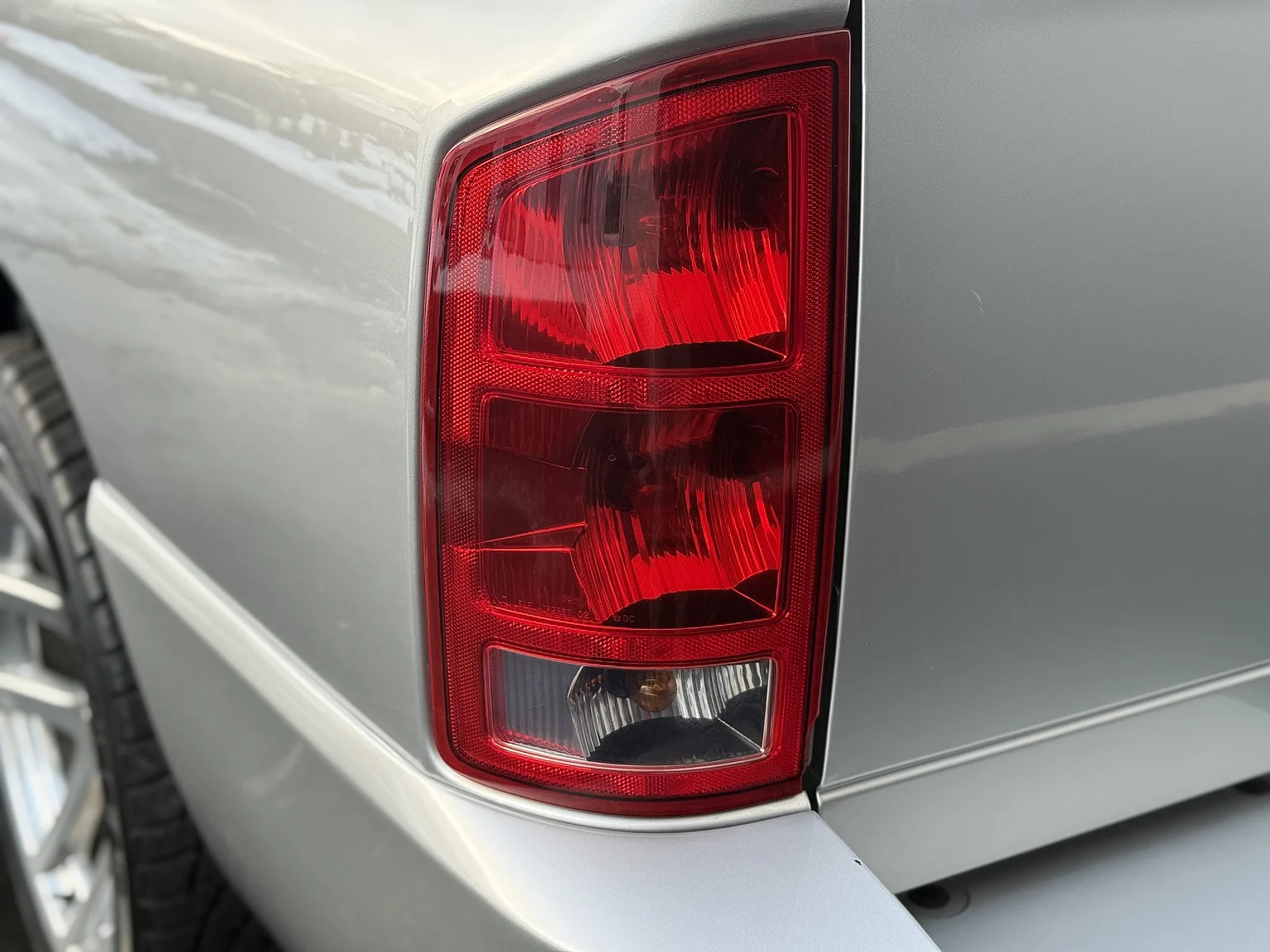 Exterior image of 2005 Dodge RAM SRT-10 Regular Cab Manual  (40)