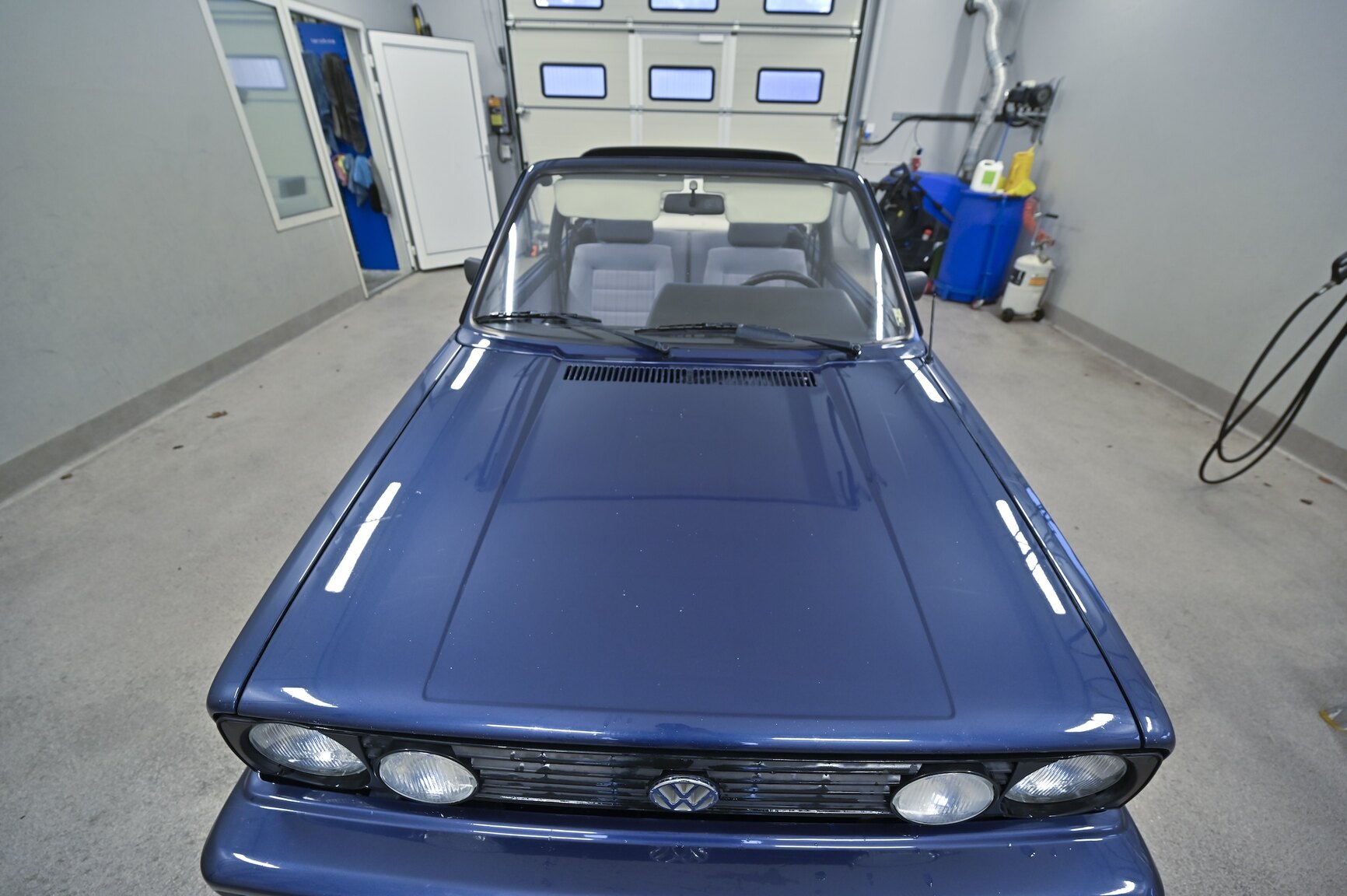 Exterior image of 1991 Volkswagen Golf Karmann Cabriolet