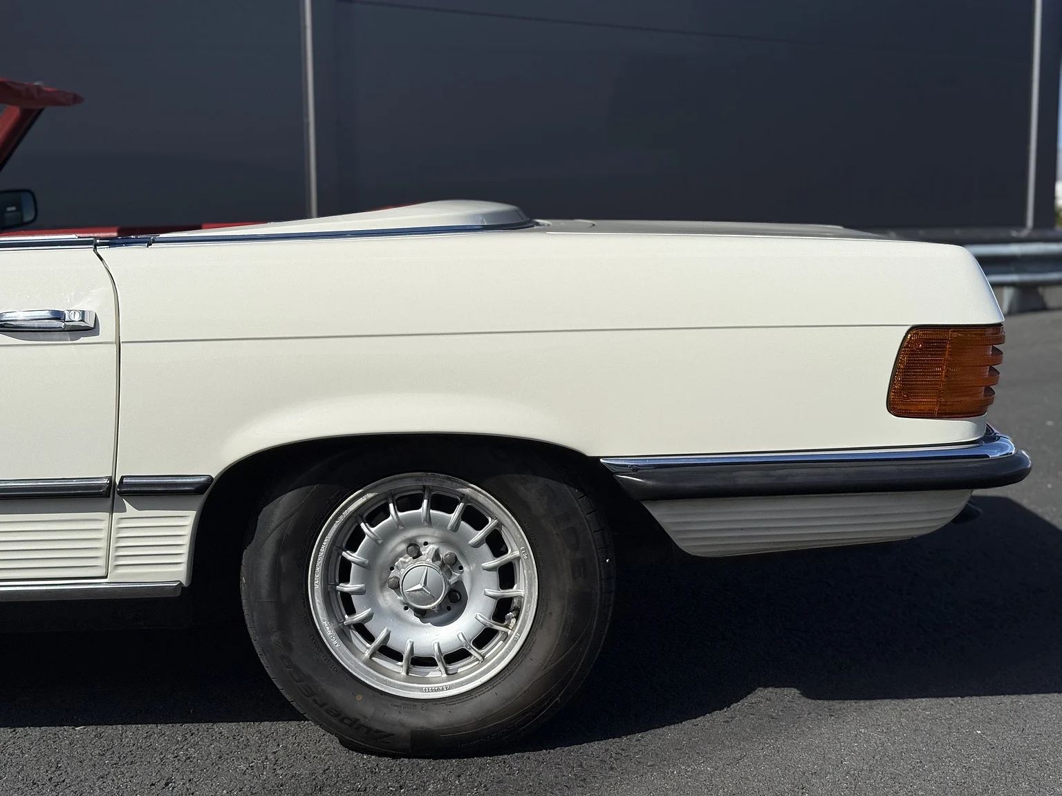 Aussenfoto 1973 Mercedes Benz 350 SL  (18)
