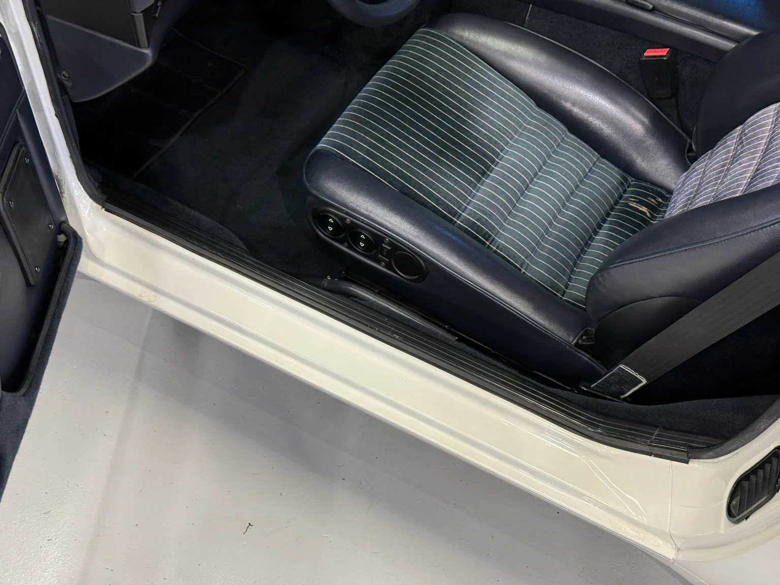 Innenraumfoto von 1989 Porsche 944 2.7 (8)