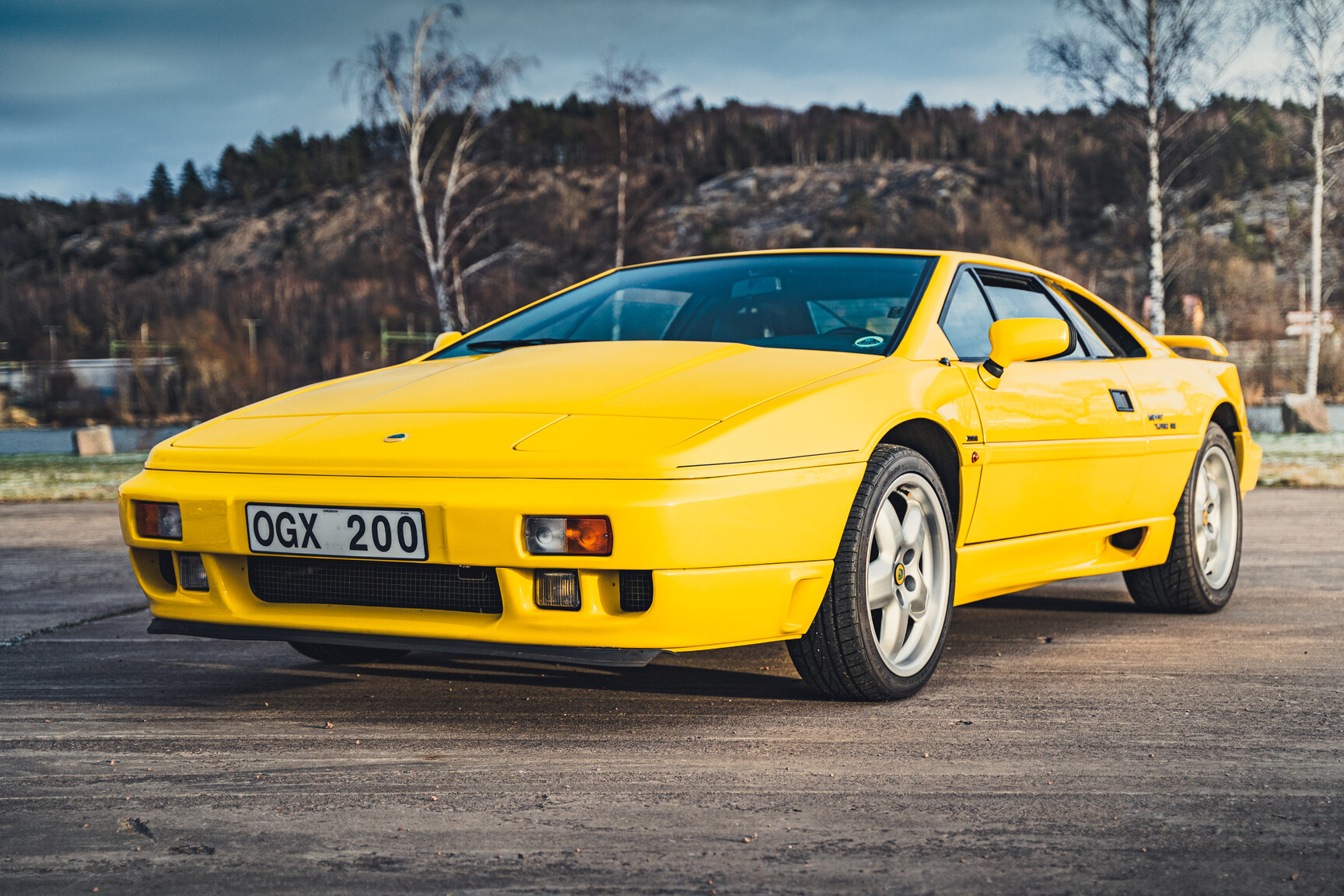 Exterior image of 1989 Lotus Esprit Turbo SE