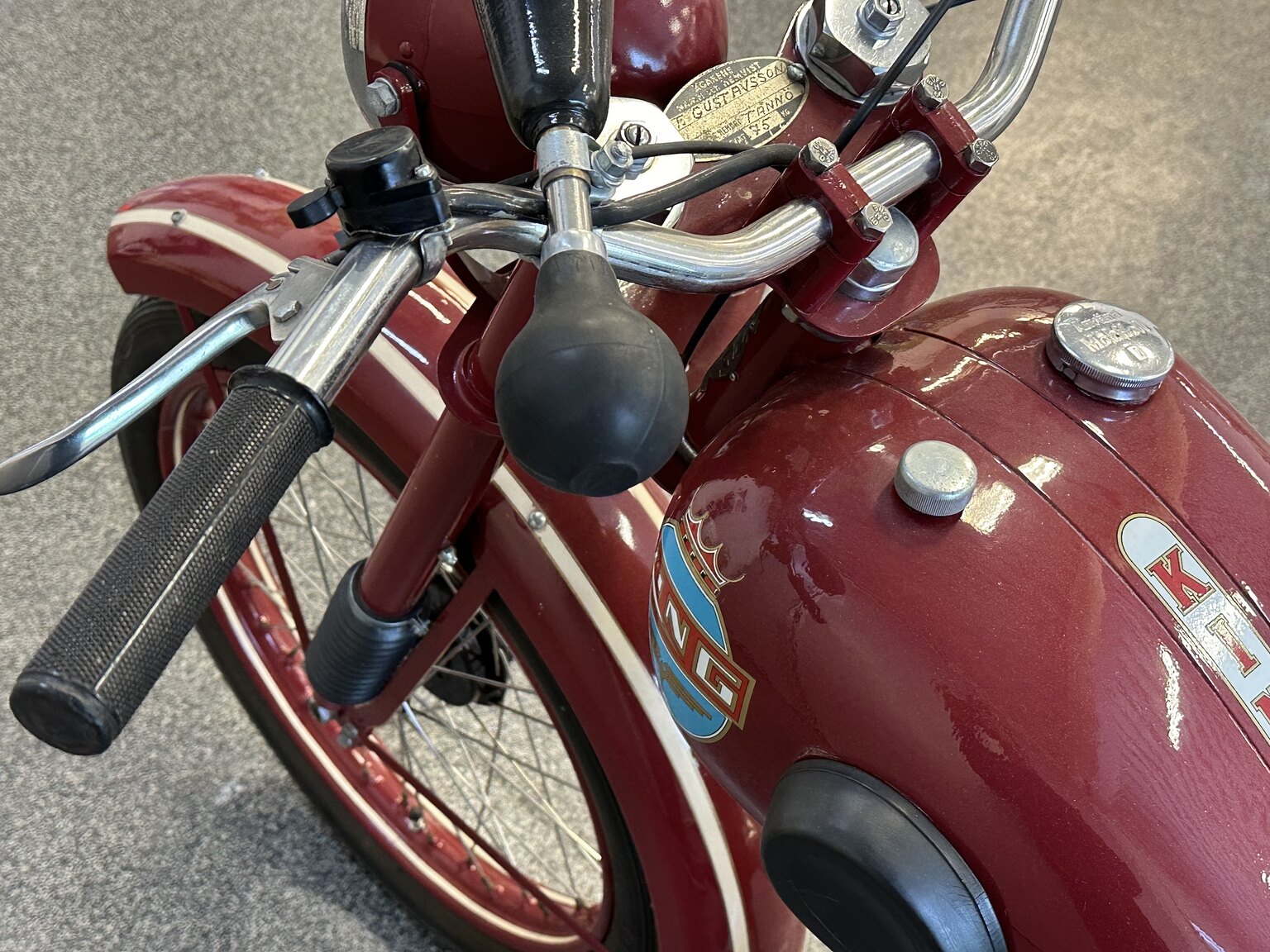Exterior image of 1950 King 150