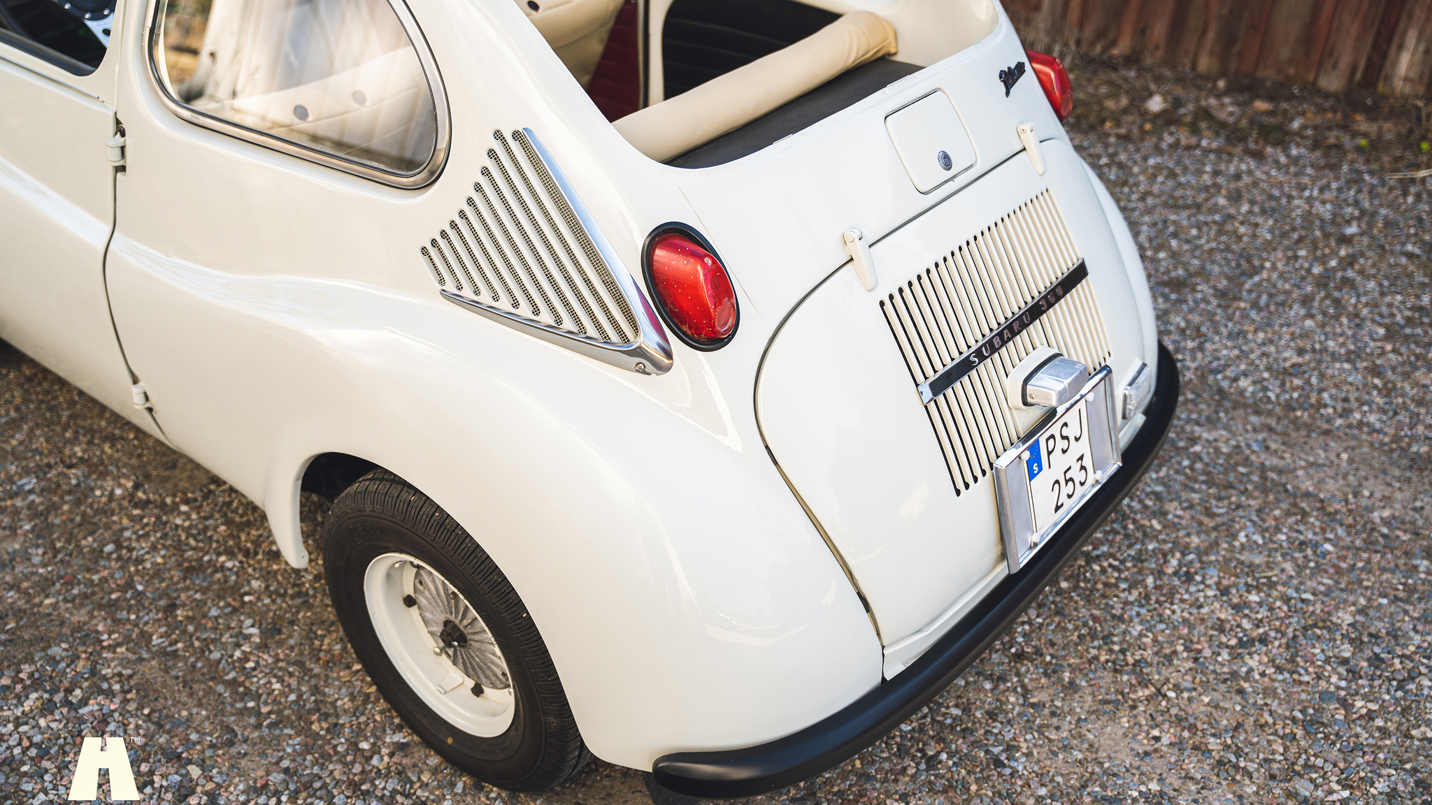 Exteriörbild på 1968 Subaru 360 Deluxe (13)