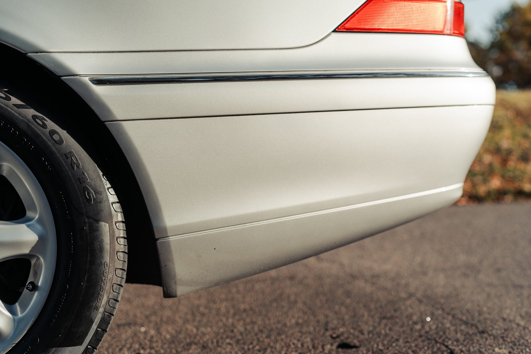 Exteriörbild på 1999 Mercedes-Benz S 320
