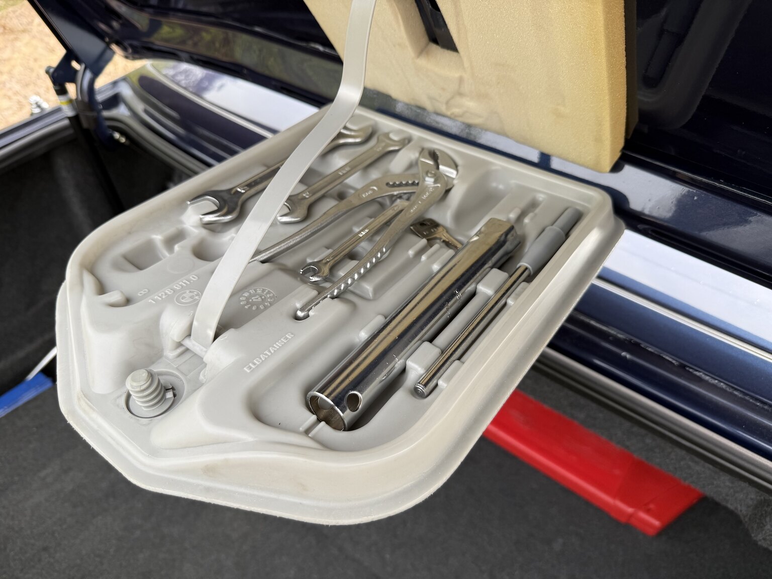 Interior image of 1987 BMW 325i Convertible