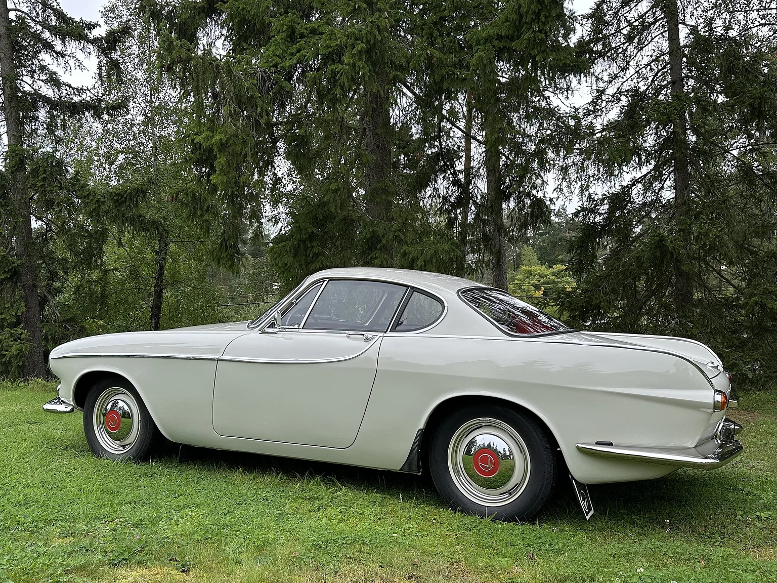Exterior image of 1964 Volvo P1800S (91)
