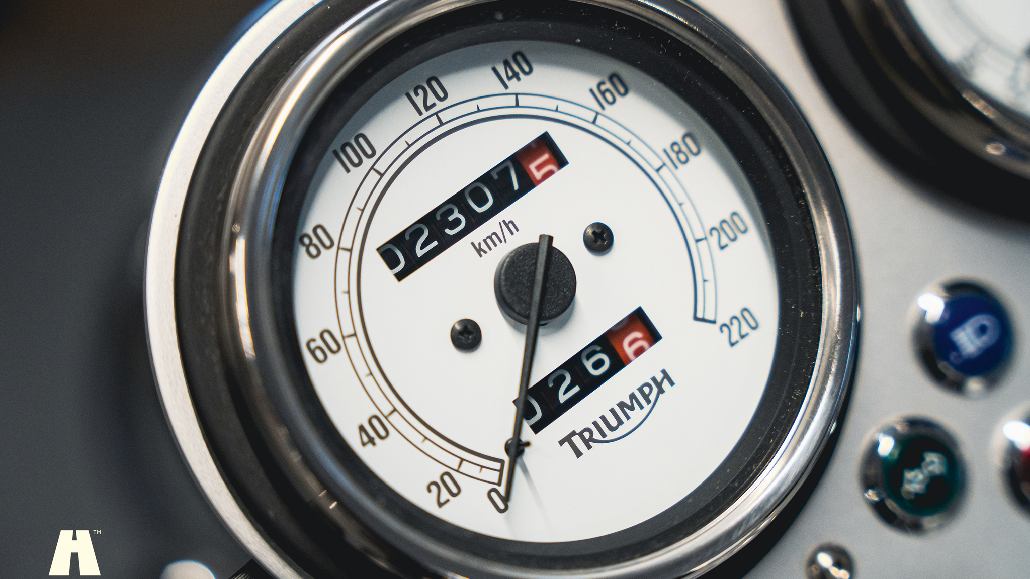 Exterior image of 2007 Triumph Thruxton 900 (18)