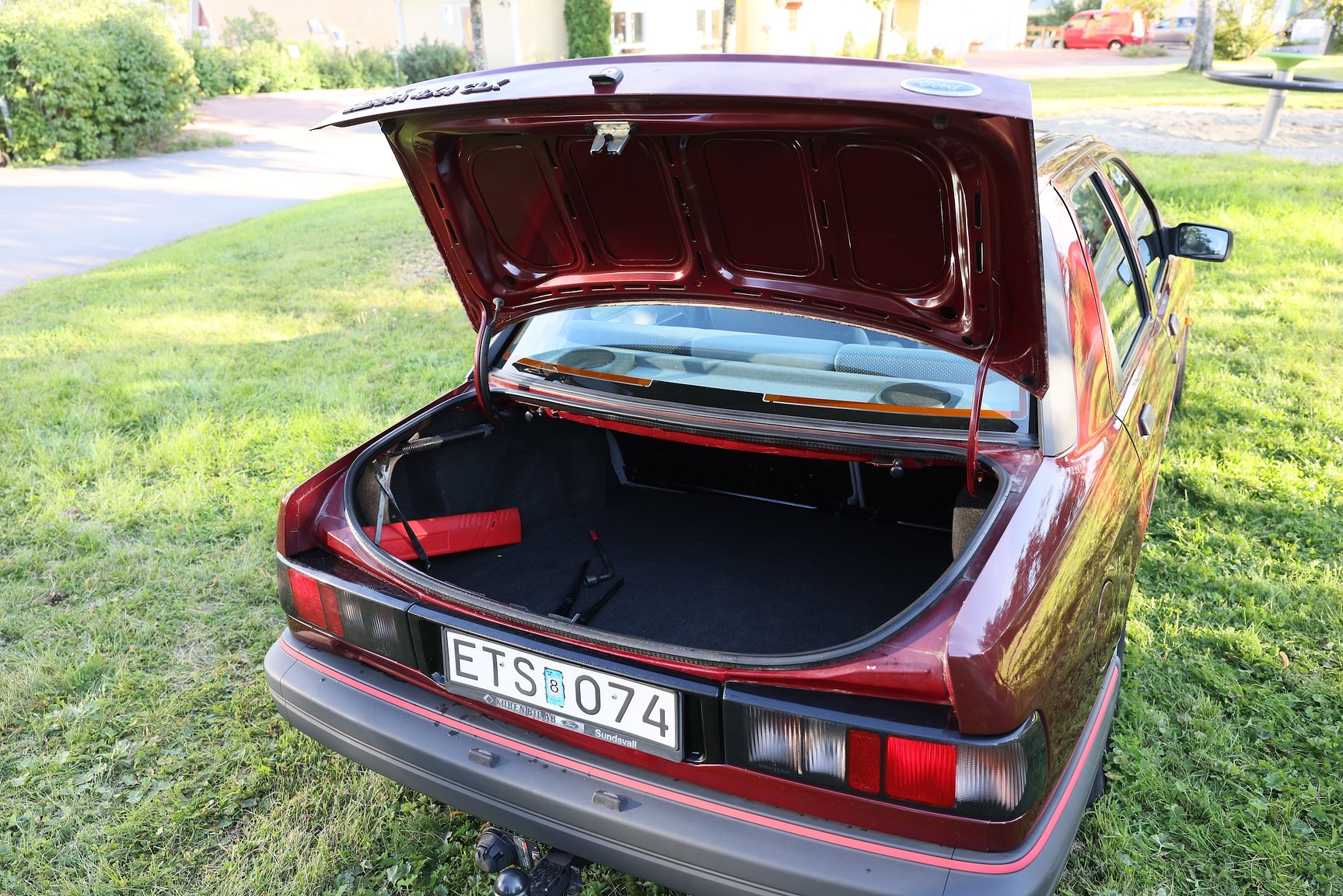 Interior image of 1991 Ford Sierra Sedan 2.0 i 4x4 