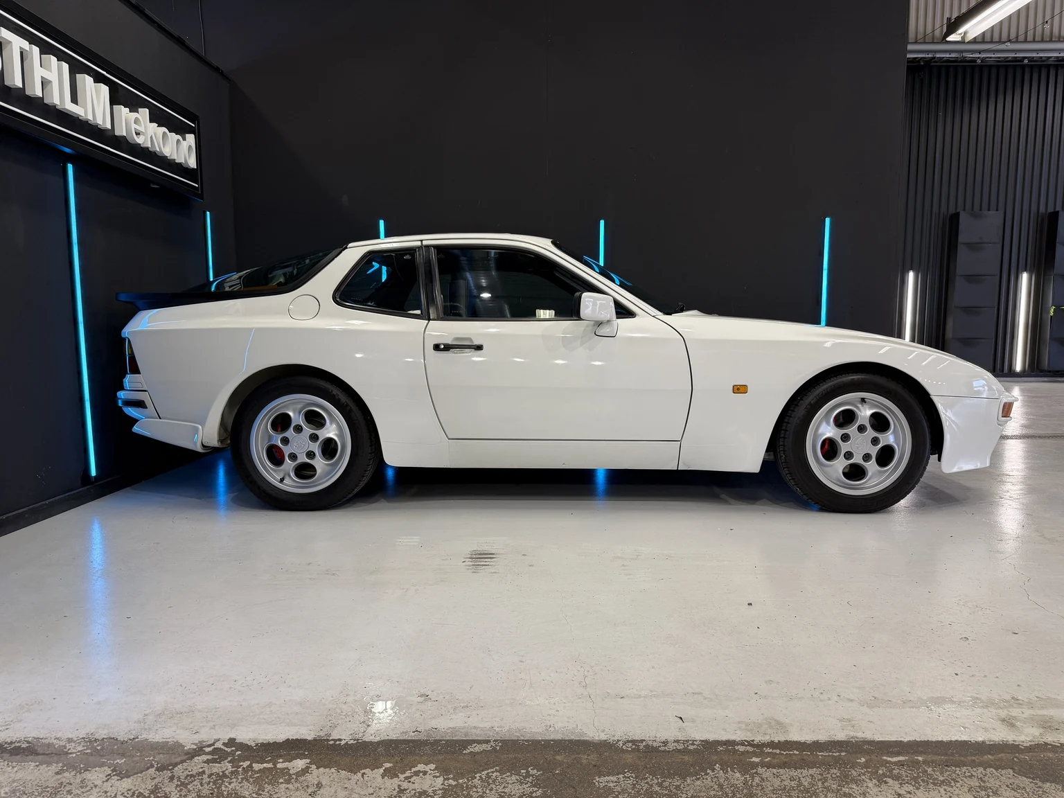 Aussenfoto 1989 Porsche 944 2.7 (3)