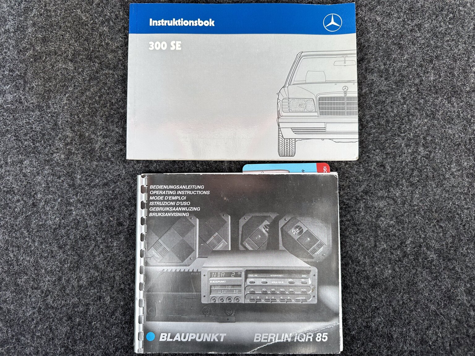 Dokumentation för 1987 Mercedes 300 SE