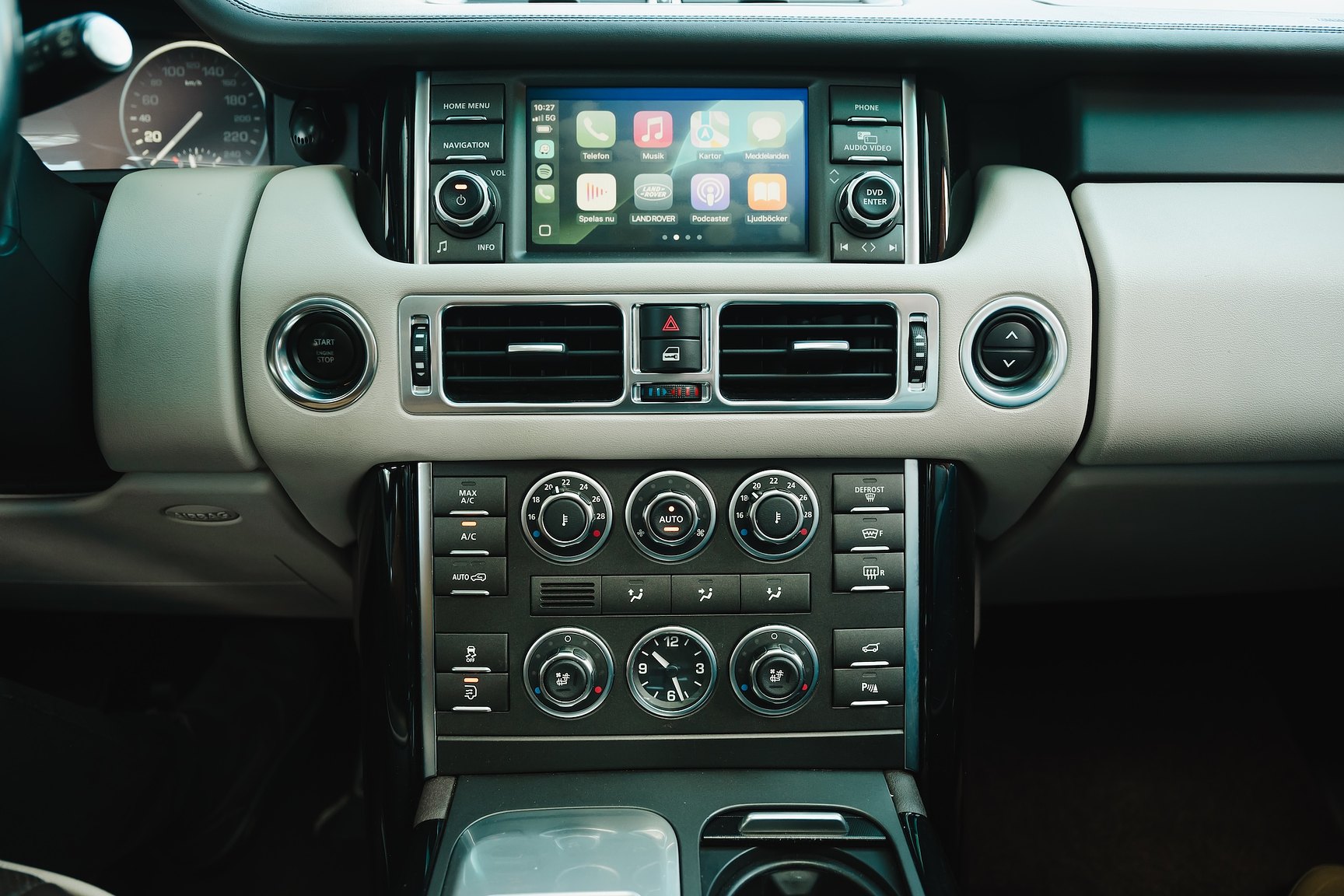 Interior image of 2012 Range Rover 4.4 TDV8 Westminster 