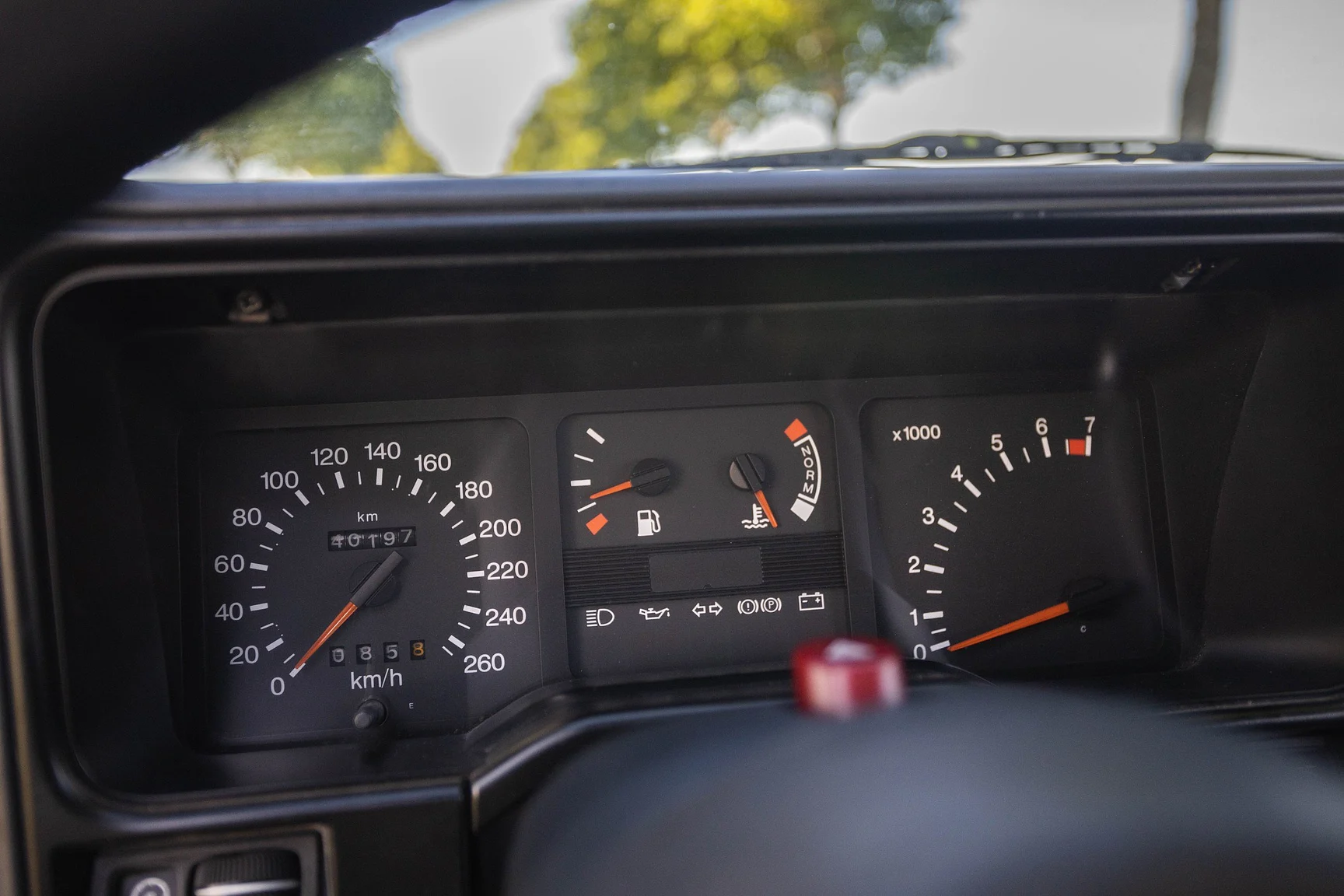 Innenraumfoto von 1991 Ford Sierra Cosworth 4x4 (22)