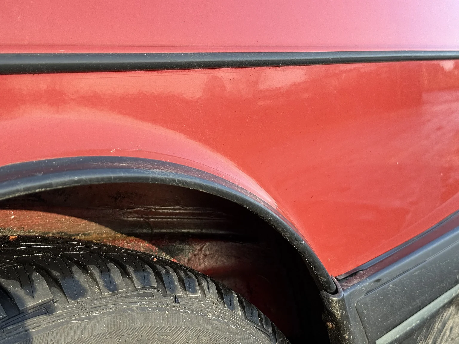 Exterior image of 1991 SAAB 900S Turbo 2-door (37)