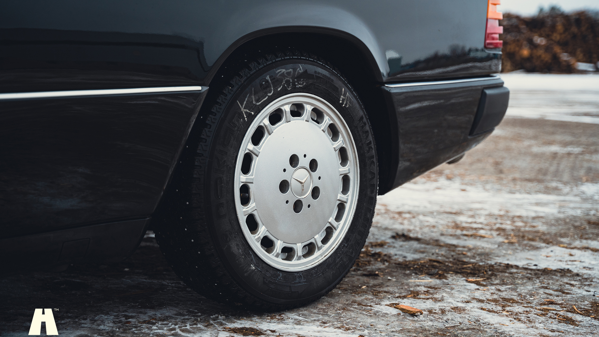 Exteriörbild på 1990 Mercedes 300 CE-24