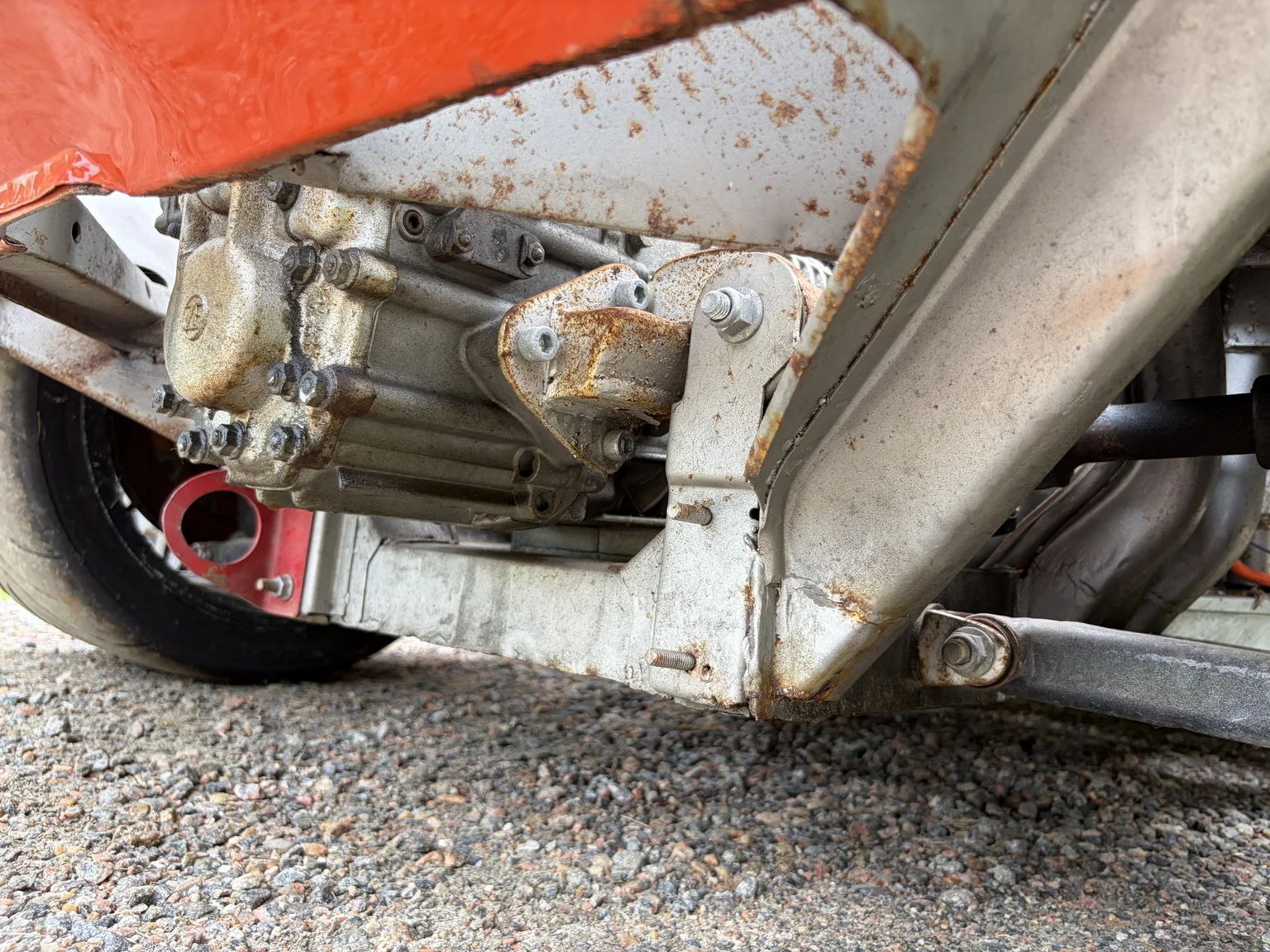 Image of 1972 De Tomaso Pantera LS Restomod (49) mechanics