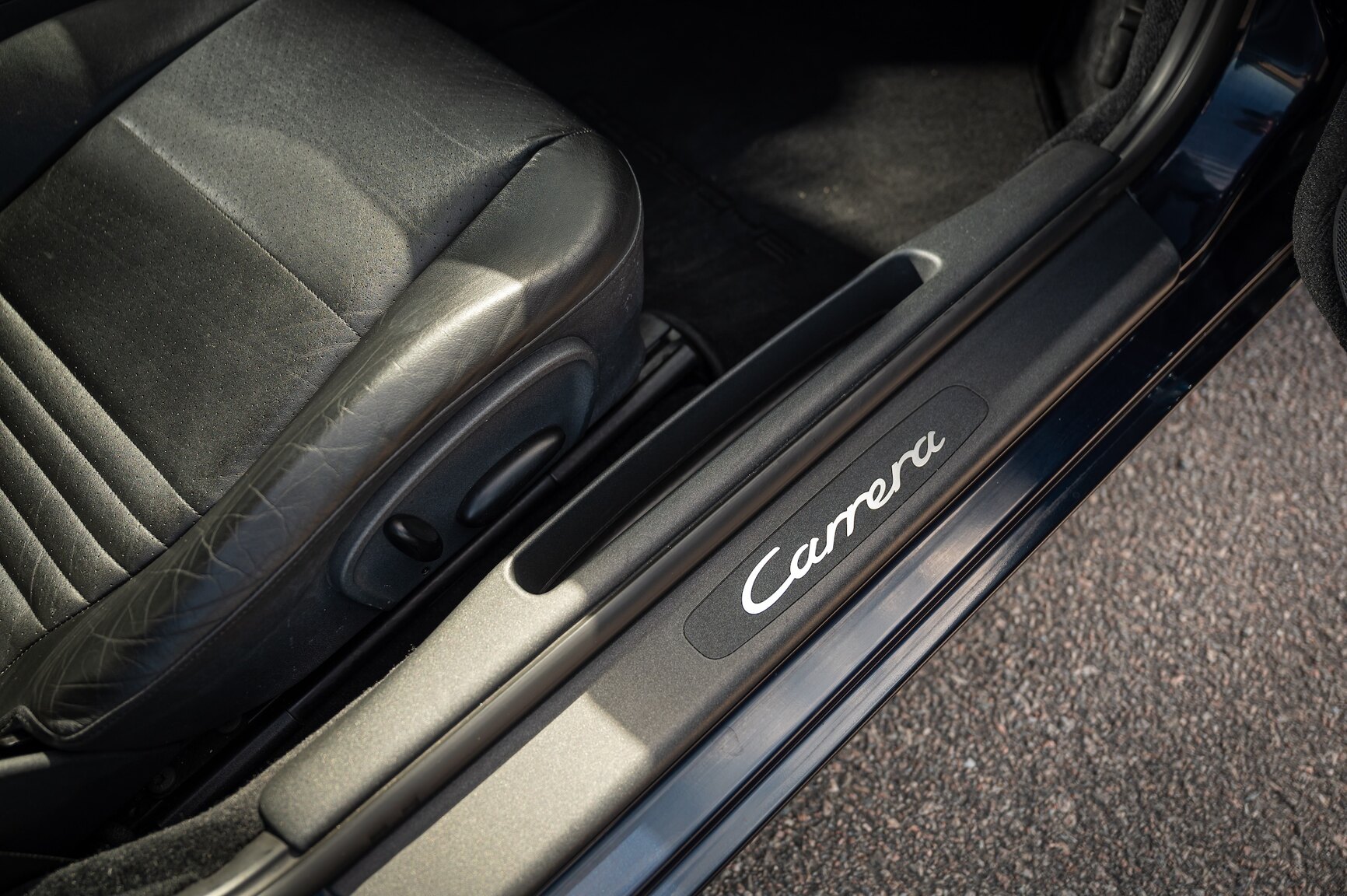 Interior image of 1999 Porsche 911 Carrera