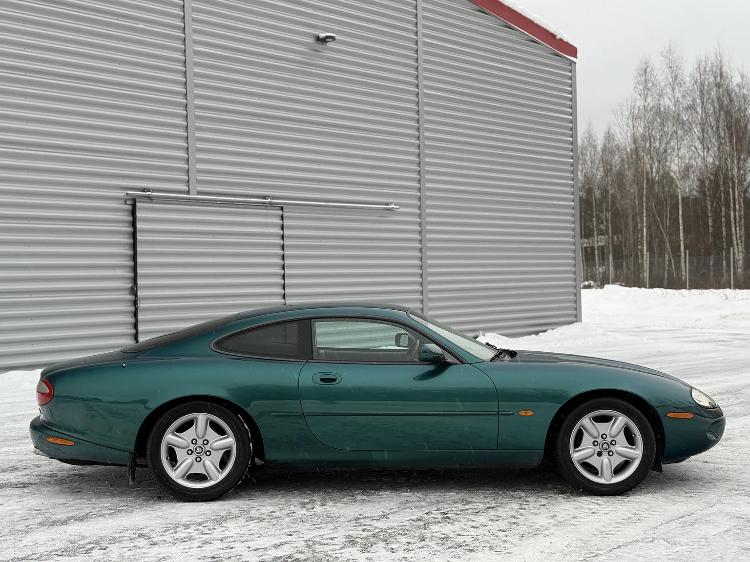 Exterior image of 1997 Jaguar XK8 (10)