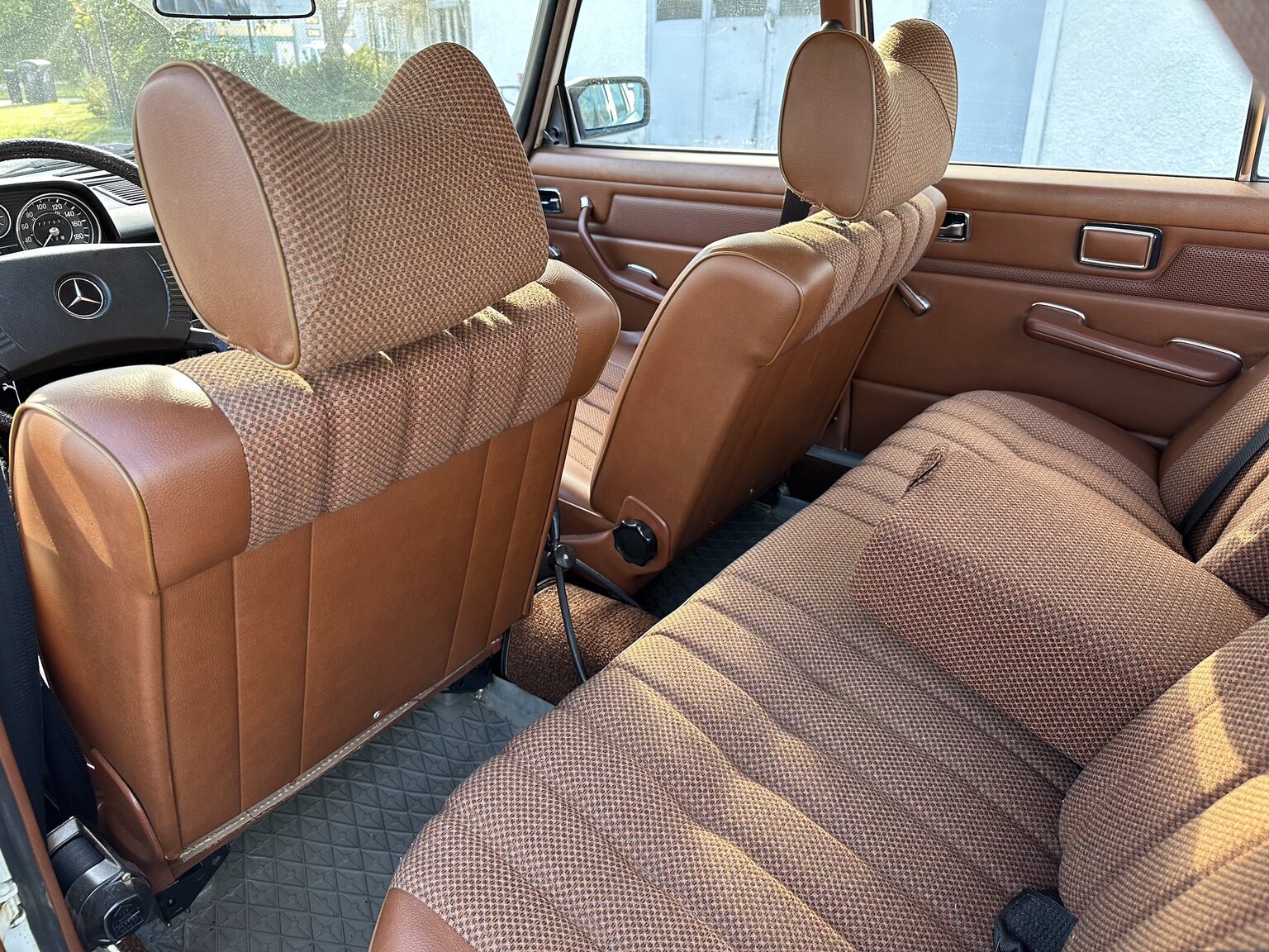 Interiörbild 1975 Mercedes Benz 200