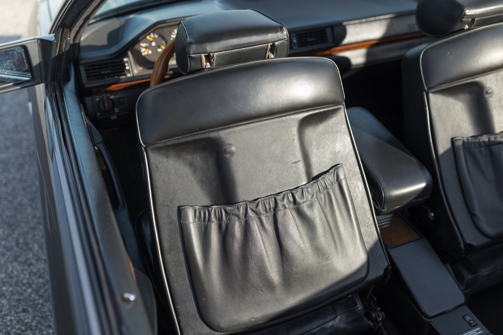 Interior image of 1993 Mercedes-Benz 300 CE-24 Cabriolet