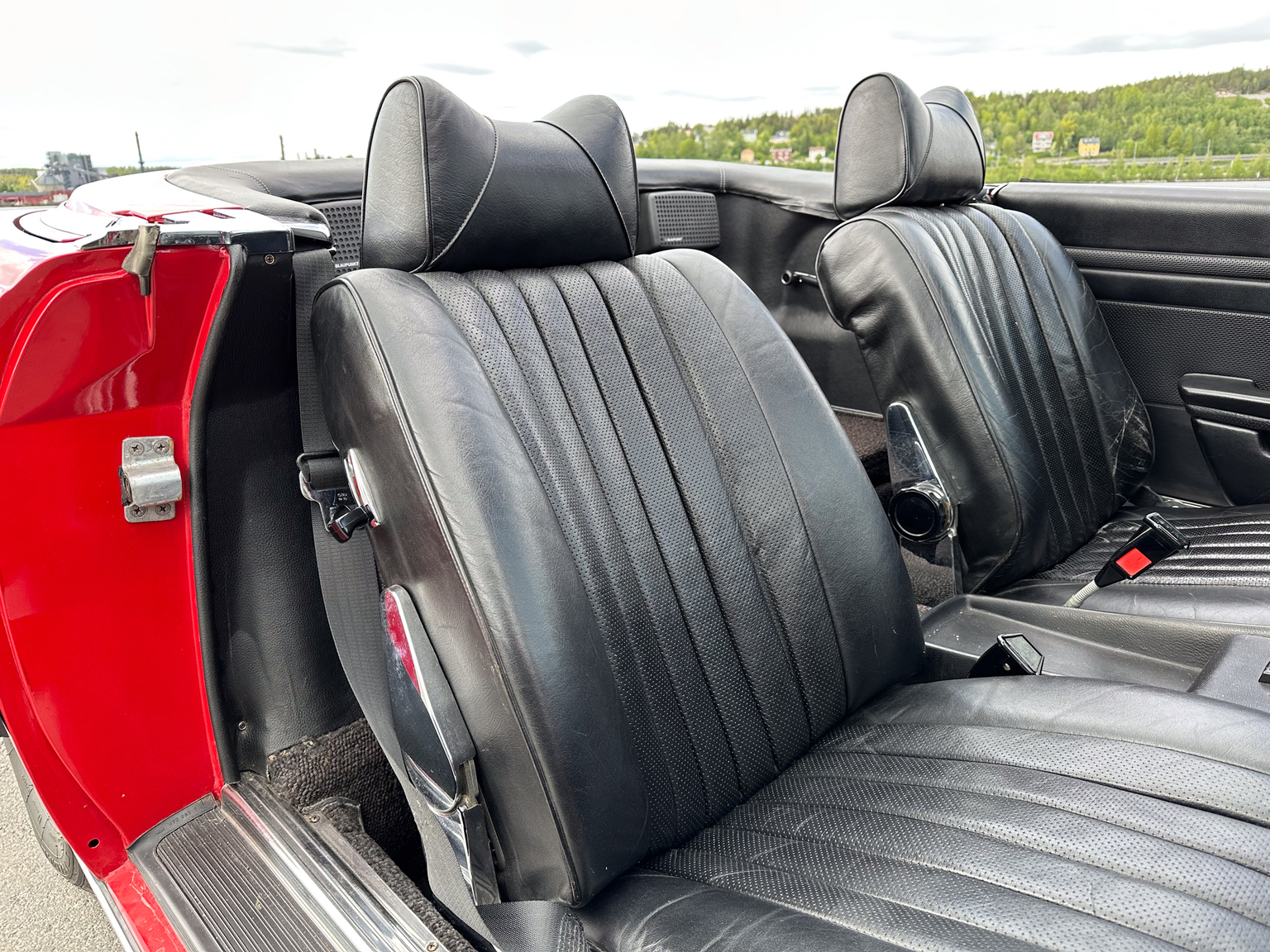 Innenraumfoto von 1975 Mercedes-Benz 280 SL (3)