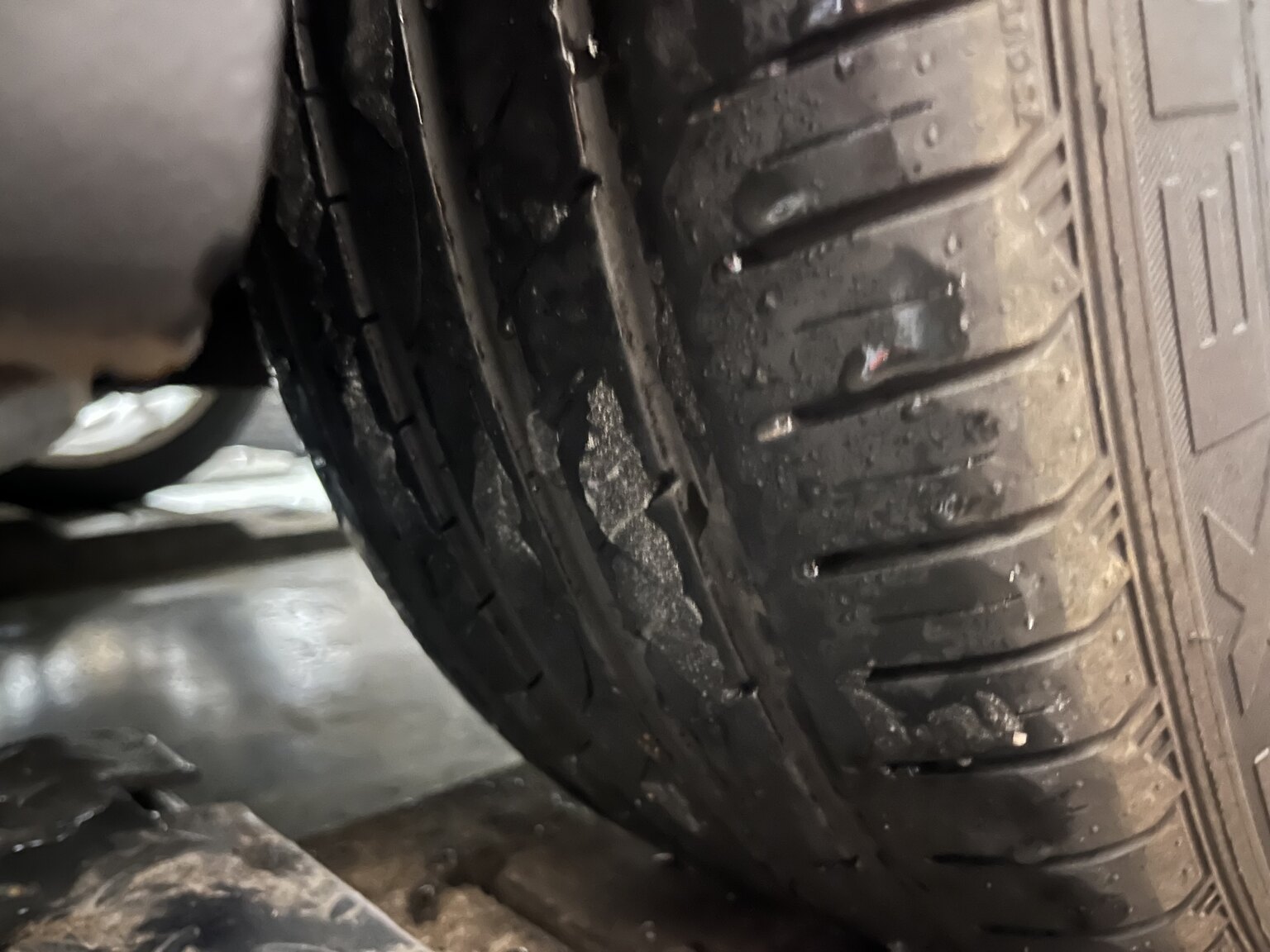 Exteriörbild på 1996 BMW 750IA