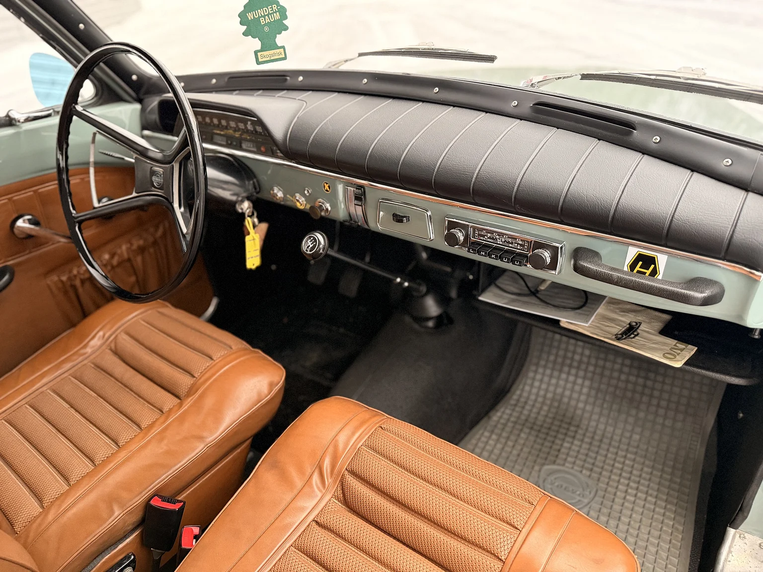 Interior image of 1968 Volvo Amazon 121 P220 (38)