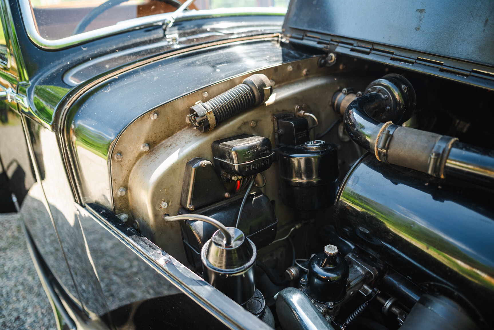 Image of 1950 Bentley 4 1/4 Litre mechanics
