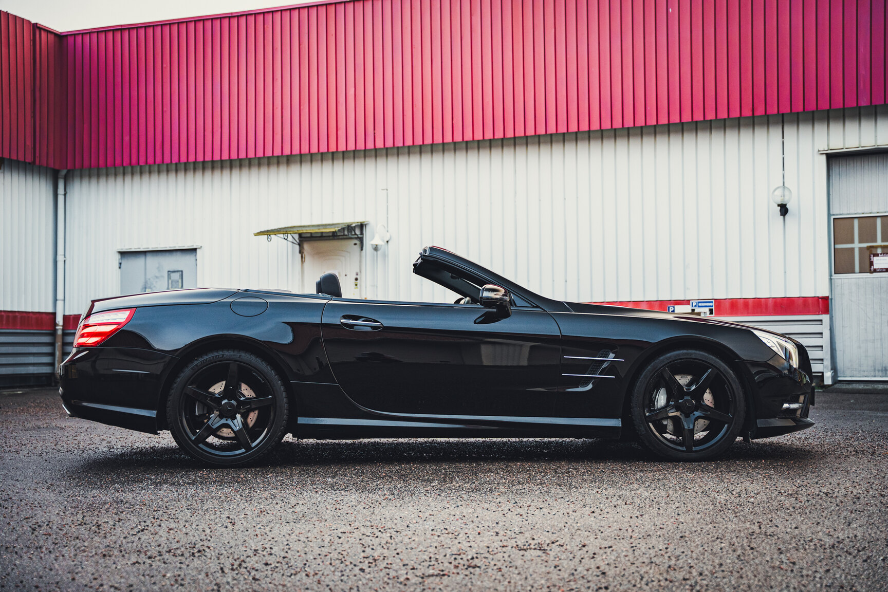 Exteriörbild på 2013 Mercedes-Benz SL 350 - Ett sista race