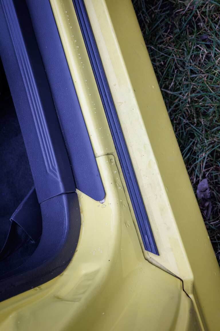 Innenraumfoto von 2003 Ford Mustang SVT Cobra
