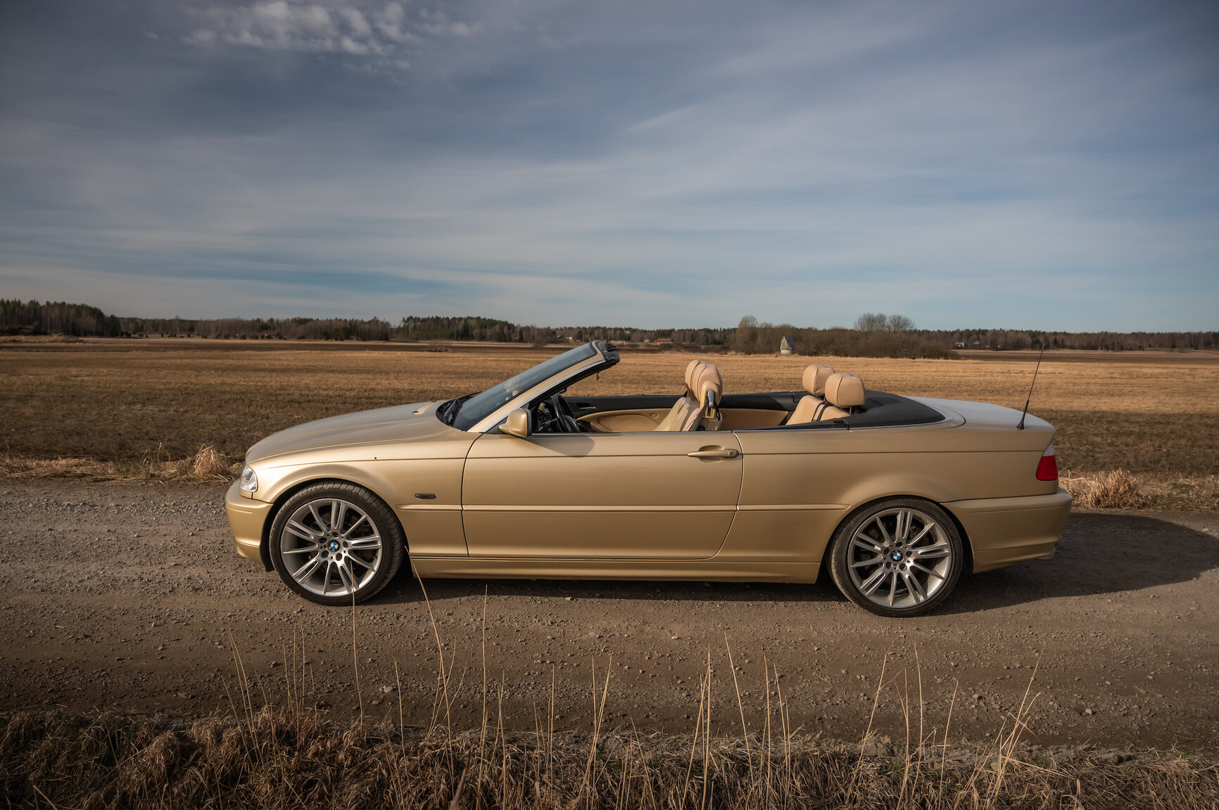 Exteriörbild på 2001 BMW 330Ci