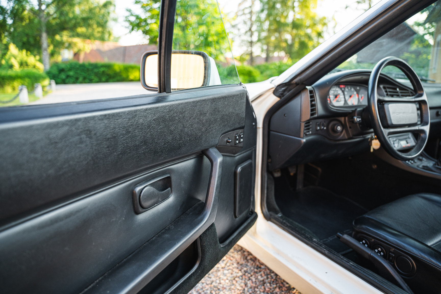 Innenraumfoto von 1991 Porsche 944 Turbo Cabriolet