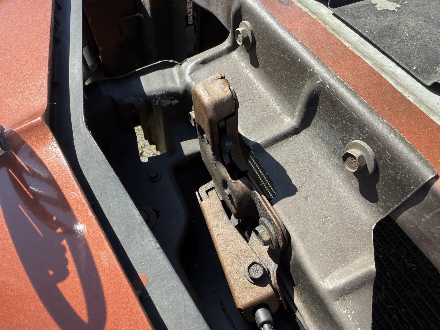 Image of 1975 Mercury Monarch Coupe mechanics (9)