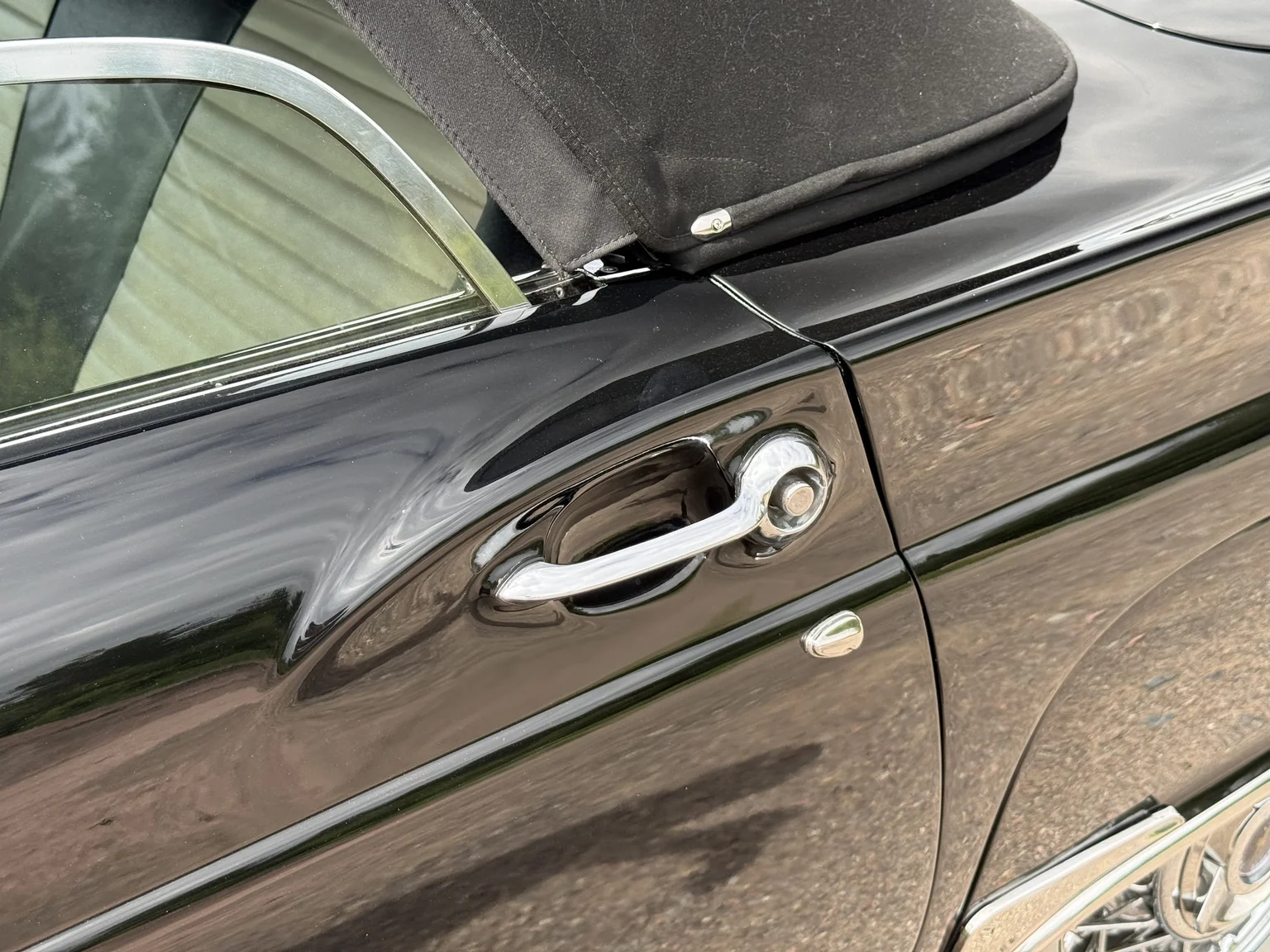 Exteriörbild på 1957 Ford Thunderbird (47)