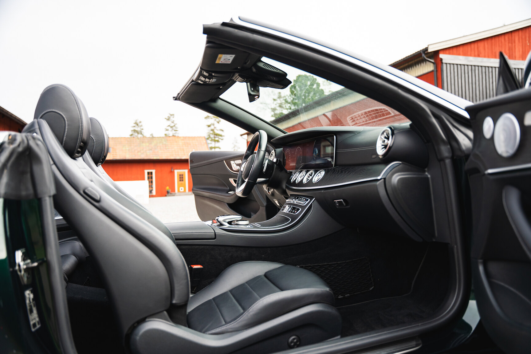 Interiörbild 2019 Mercedes-Benz E300 Cabriolet