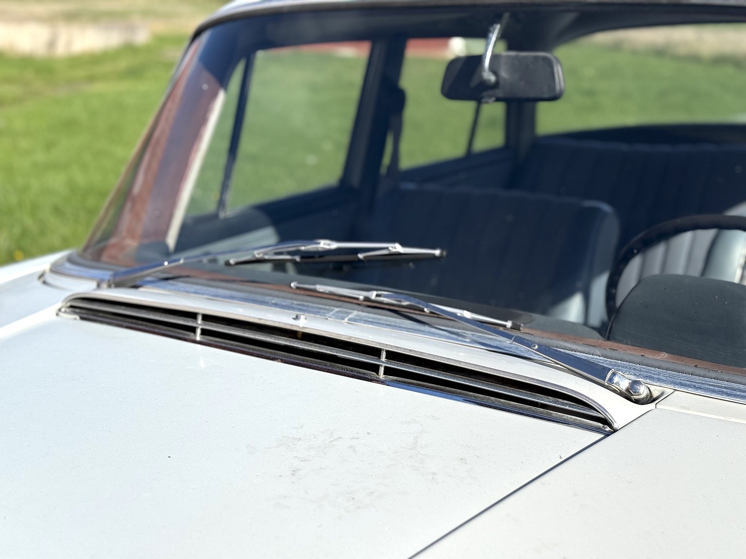 Exteriörbild på 1967 Mercedes-Benz 200
