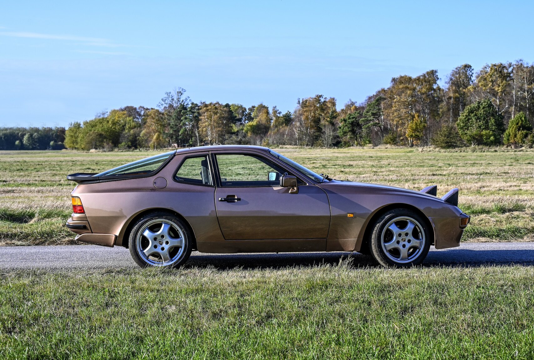 Exteriörbild på 1987 Porsche 944 Automat