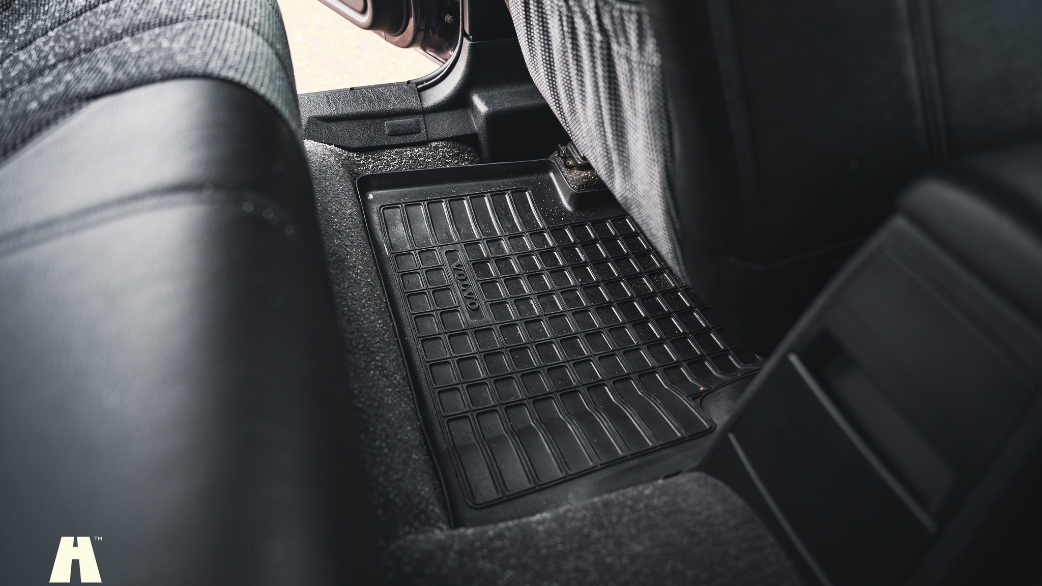 Interior image of 1995 Volvo 940 SE