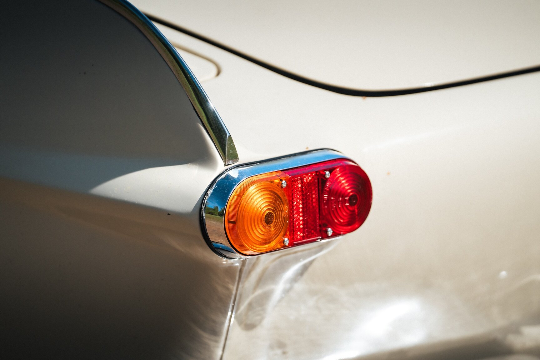 Exterior image of 1963 Volvo 1800 S (68)